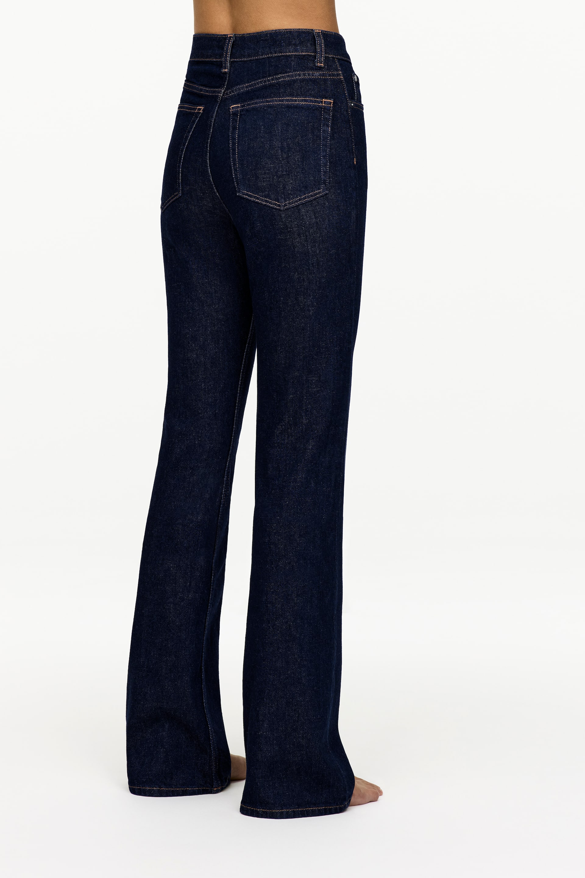 Grösseres Bild ansehen: RAIN High Flared Jeans - Dunkelblau - DAMEN | H&M CH 1
