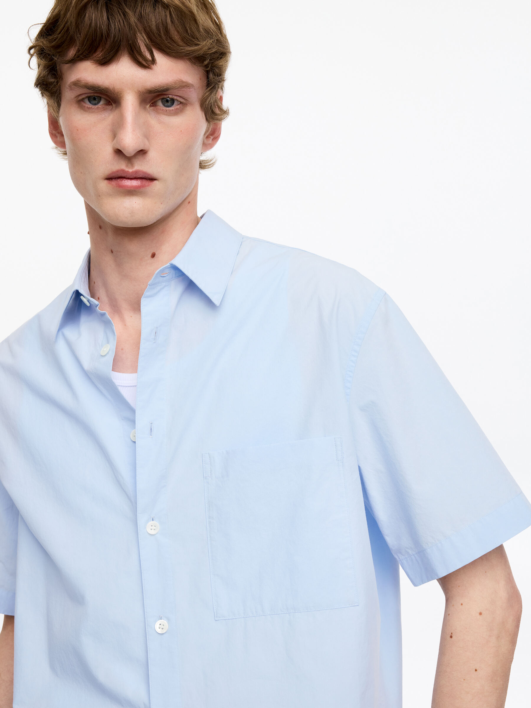 Short-Sleeve Poplin Shirt - Dusty Blue - Relaxed fit - Men - StillMedia/Lookbook - 2