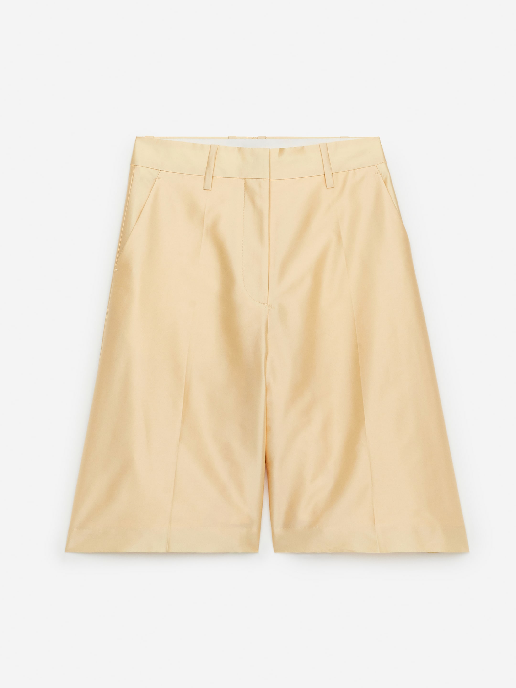 Shorts med pressveck-#EBE0BF-14593
