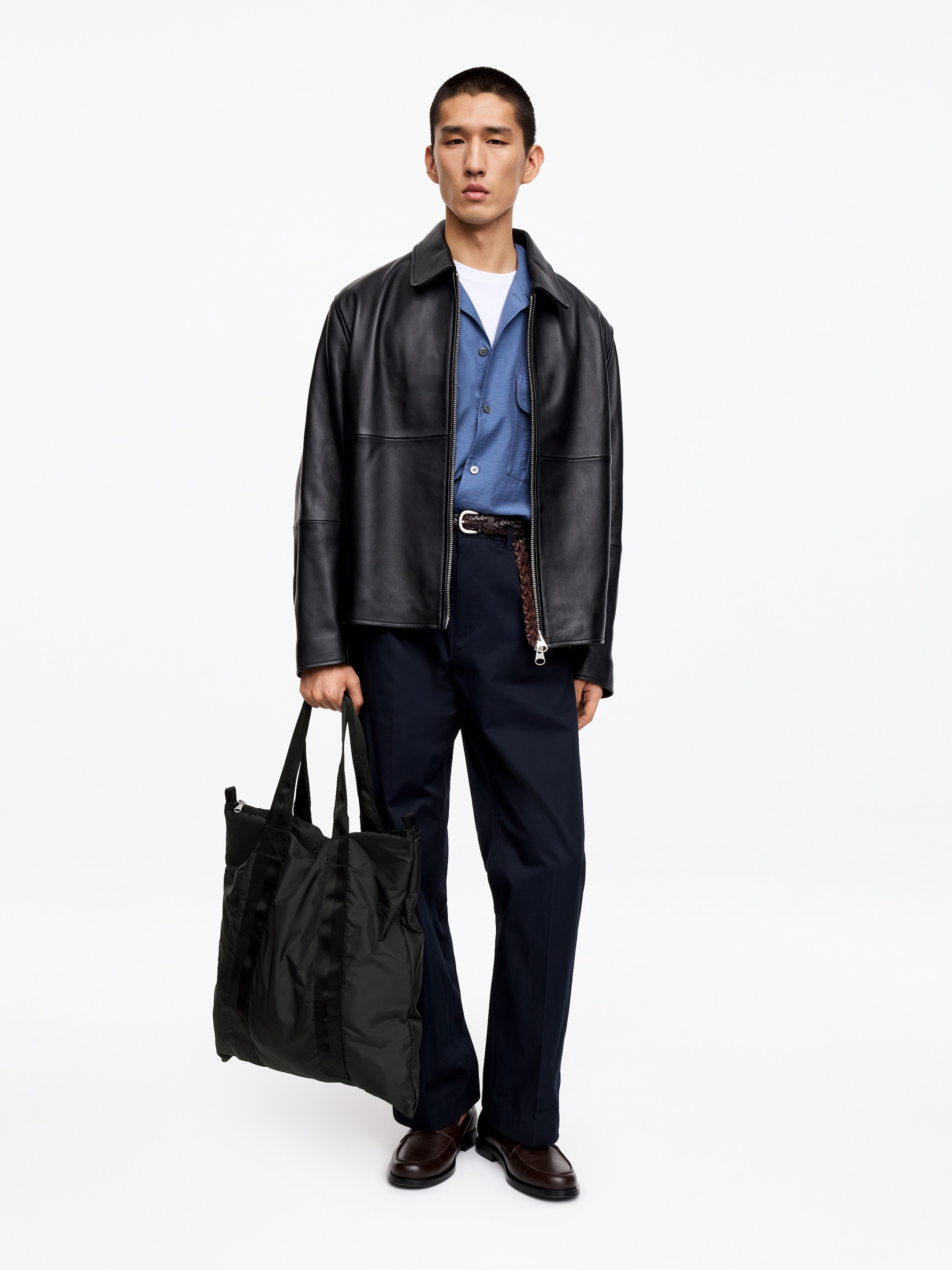 Packable Tote - Black - Travel - StillMedia/Lookbook - 24