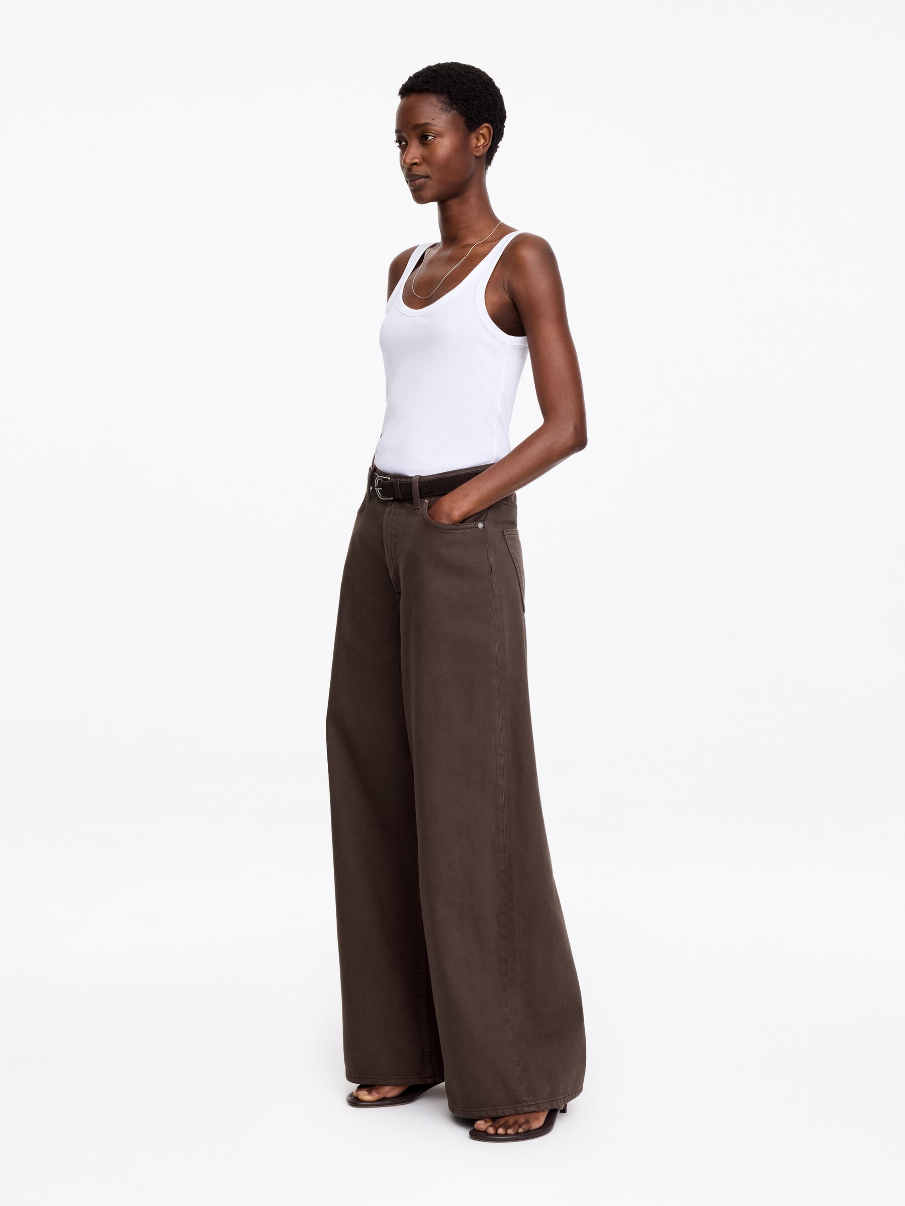 Jean large oversize CEDAR - Marron - Oversized - Femme - StillMedia/Lookbook - 2
