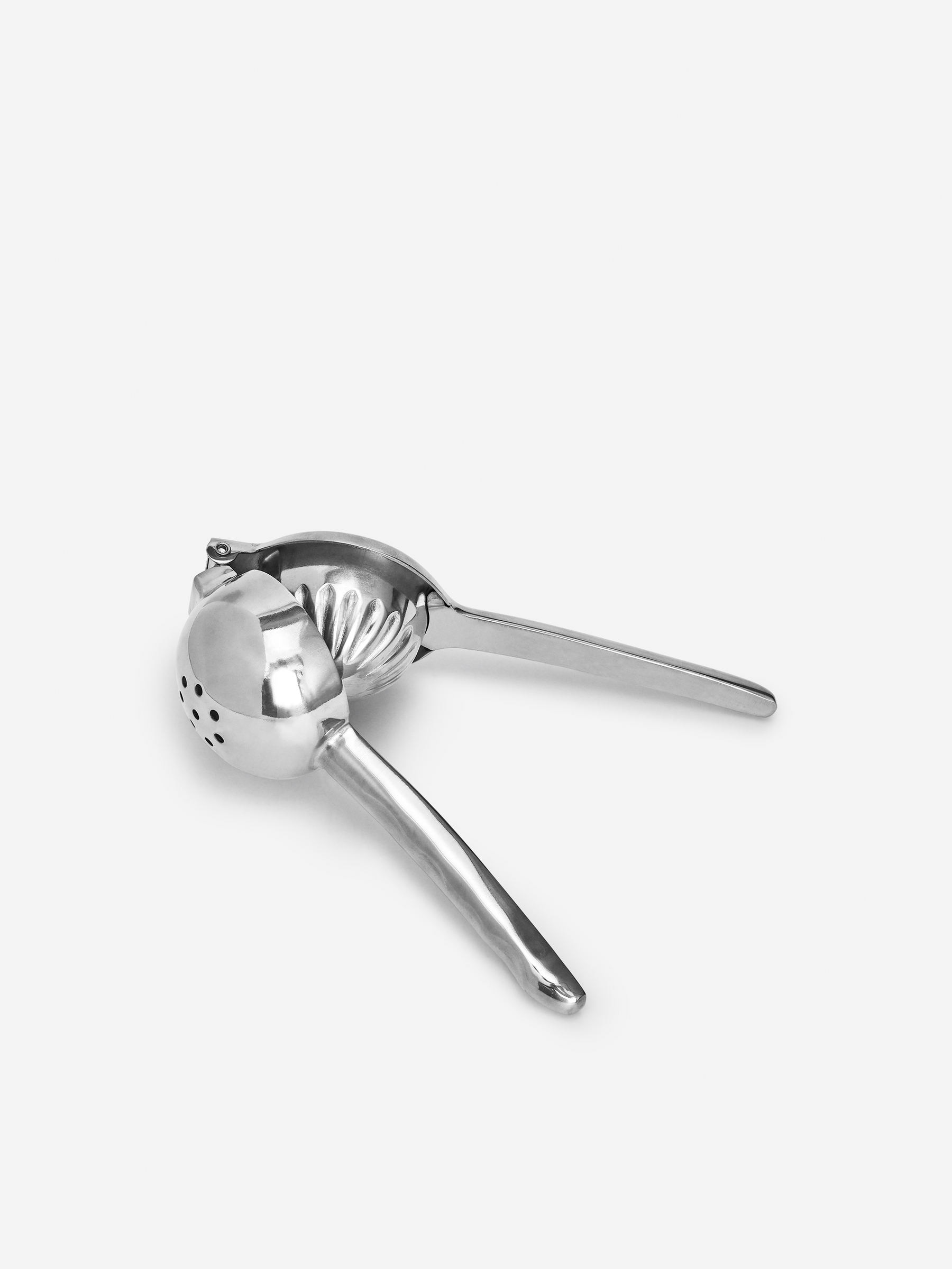 Chevalier Diffusion Lemon Squeezer - Silver - Homeware - StillMedia/DescriptiveStillLife - 2