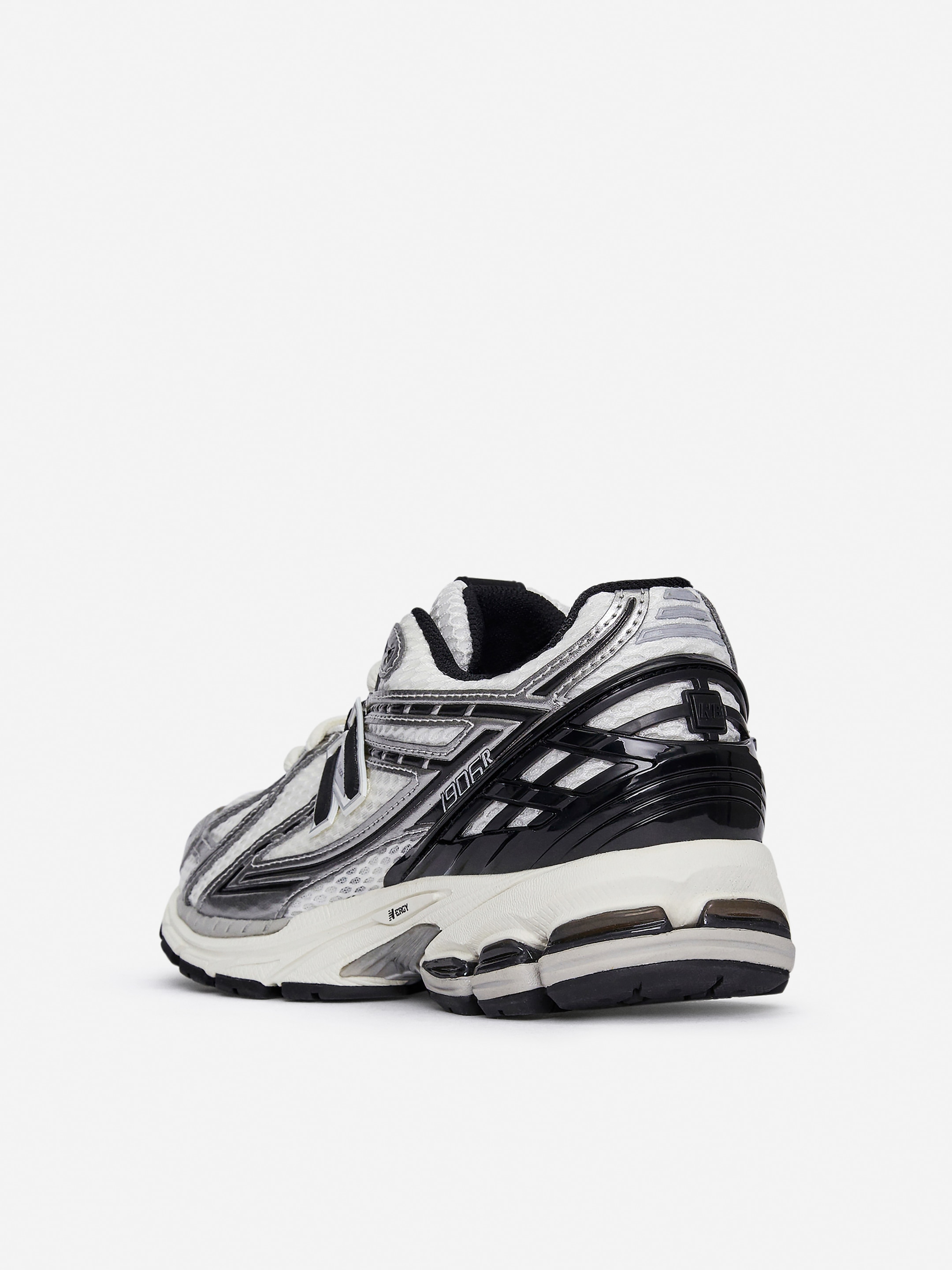 New Balance 1906R Trainers - Grey/Silver - Women - StillMedia/DescriptiveStillLife - 1