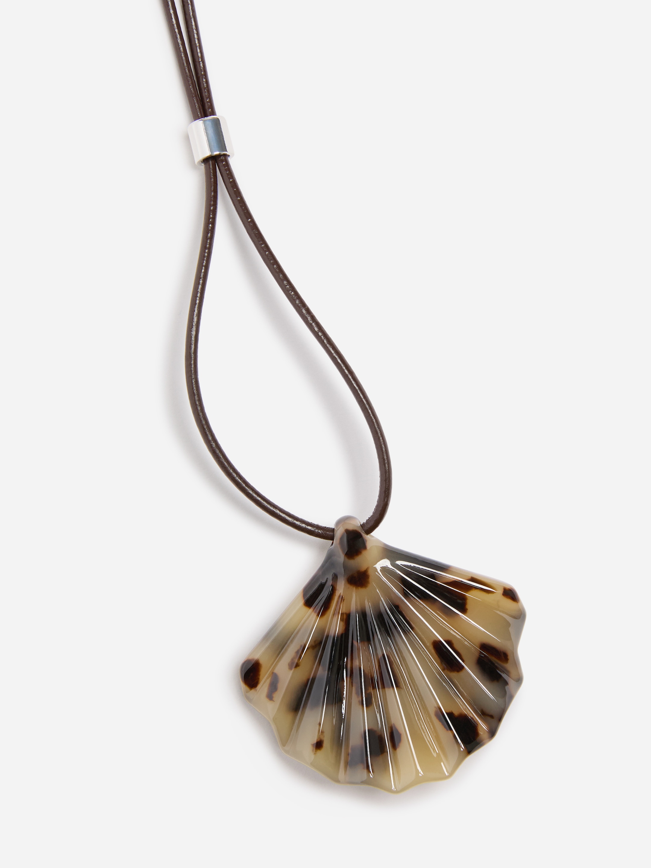Shell Pendant Necklace - Beige - Women - StillMedia/DescriptiveDetail - 2
