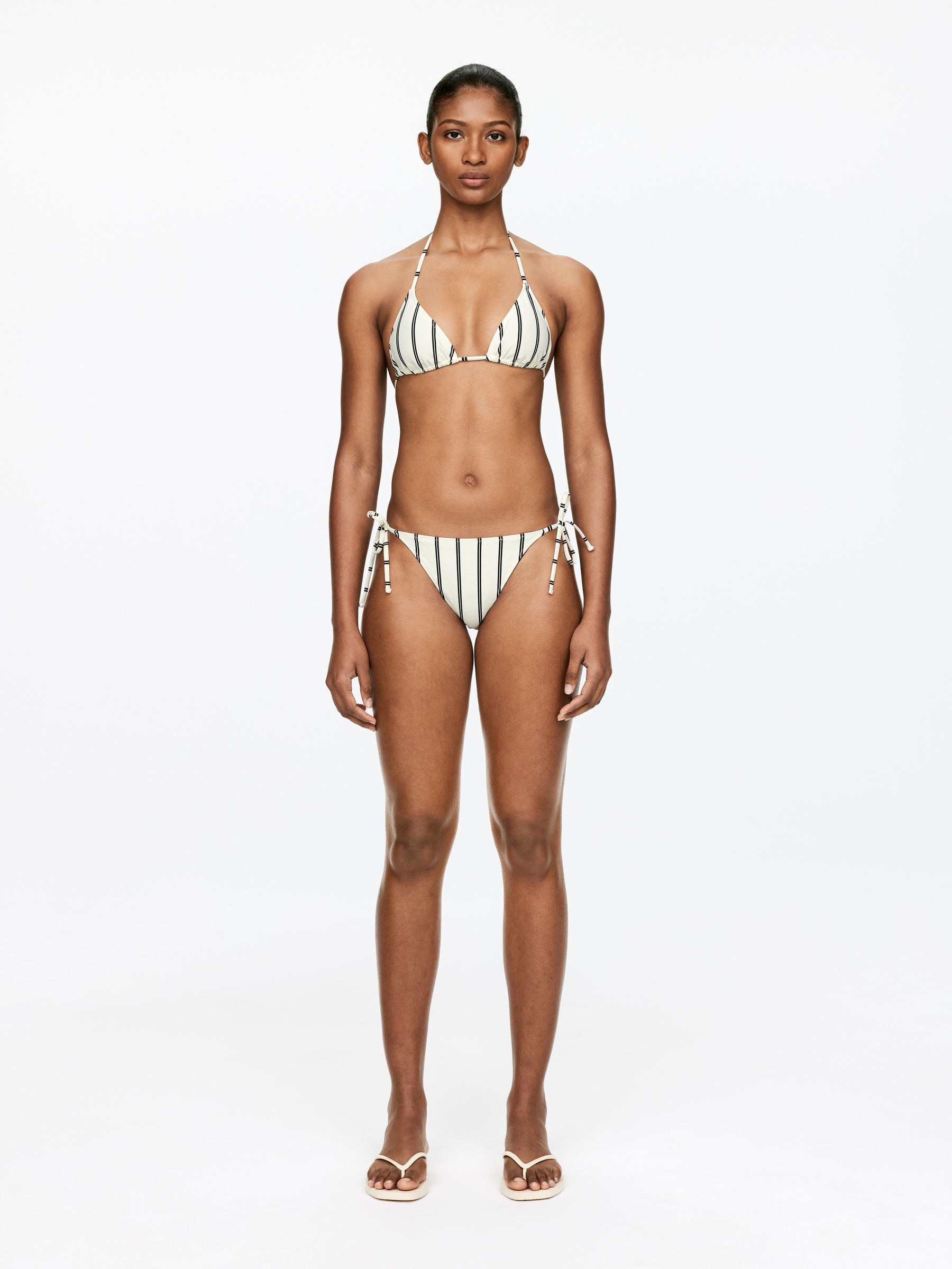 Triangle Bikini Top - Off White/Black - Women - StillMedia/Lookbook - 3