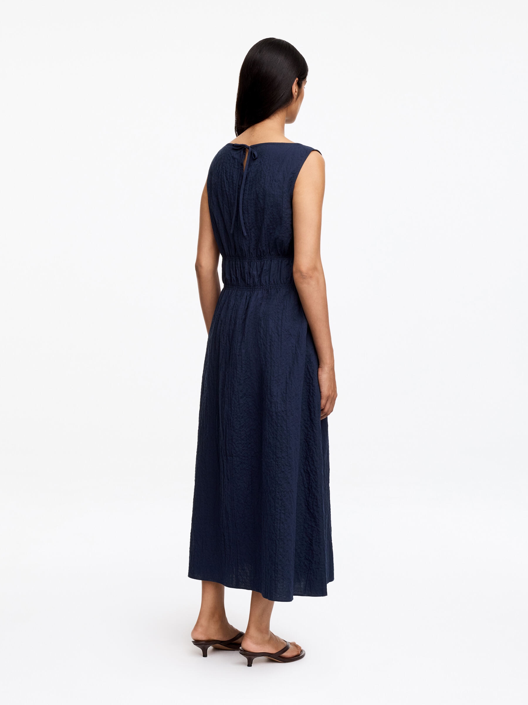 Kleid aus Seersucker - Dunkelblau - Slim Fit - Damen - StillMedia/Lookbook - 2