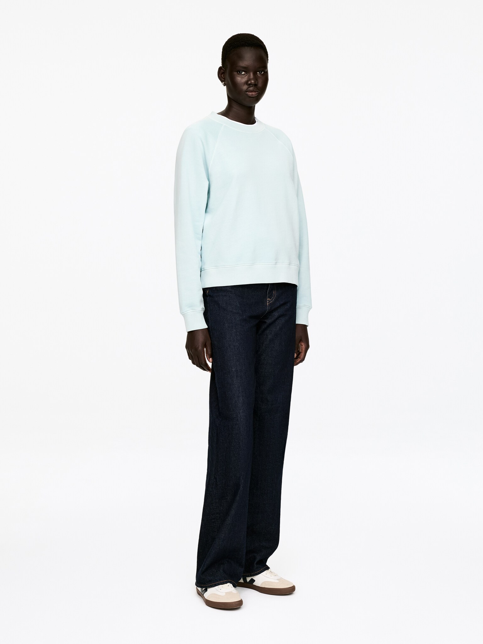 Sweatshirt i French terry - Ljusturkos/Mörkbrun/Gråmelerad/Röd/Svart/Ljusbeige/Mörkblå - 6