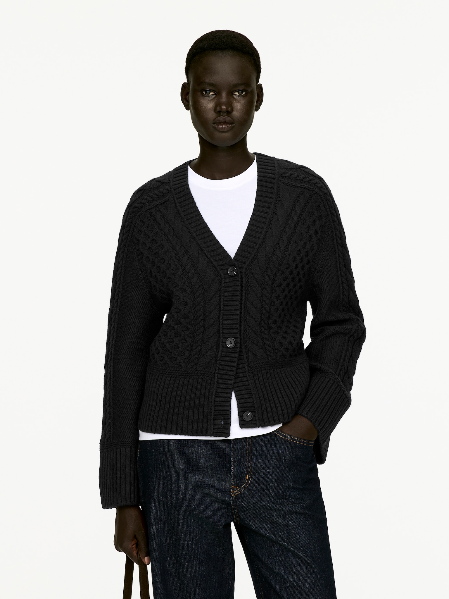 Zopfstrickjacke aus Wolle - Dunkelblau/Cremeweiß