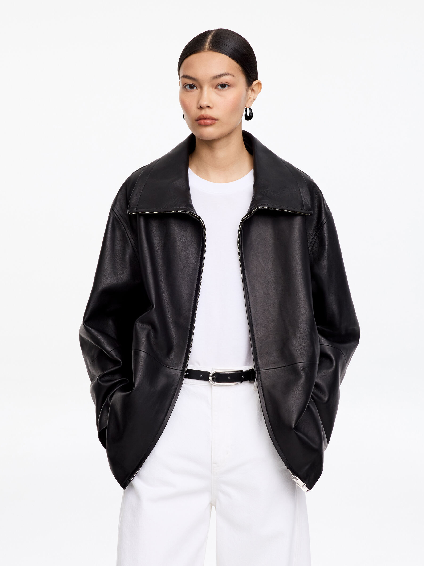 Chunky Earrings - Black - Women - StillMedia/Lookbook - 3