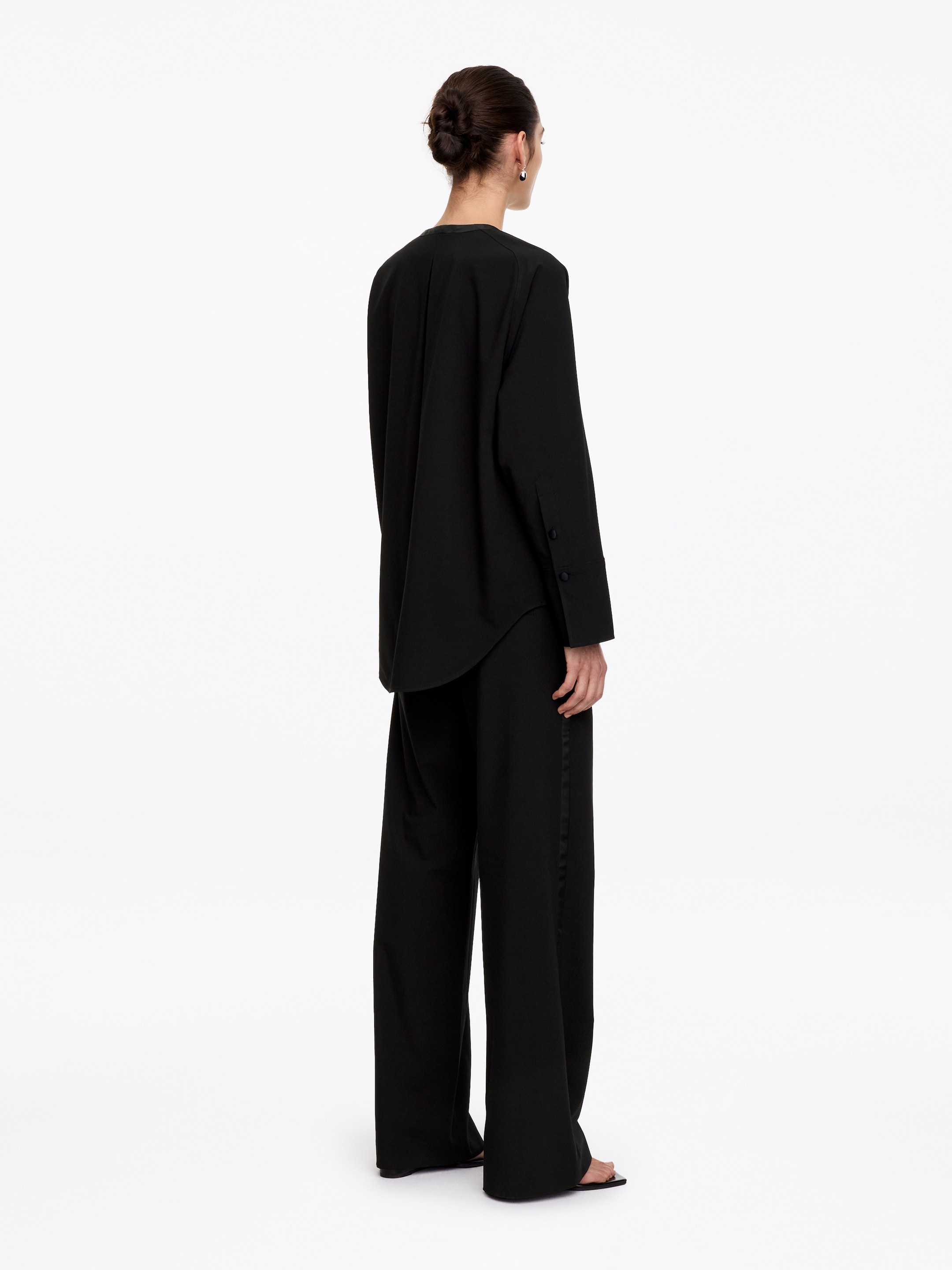 Smokinginspirerad overshirt - Svart - Relaxed fit - women - StillMedia/Lookbook - 2