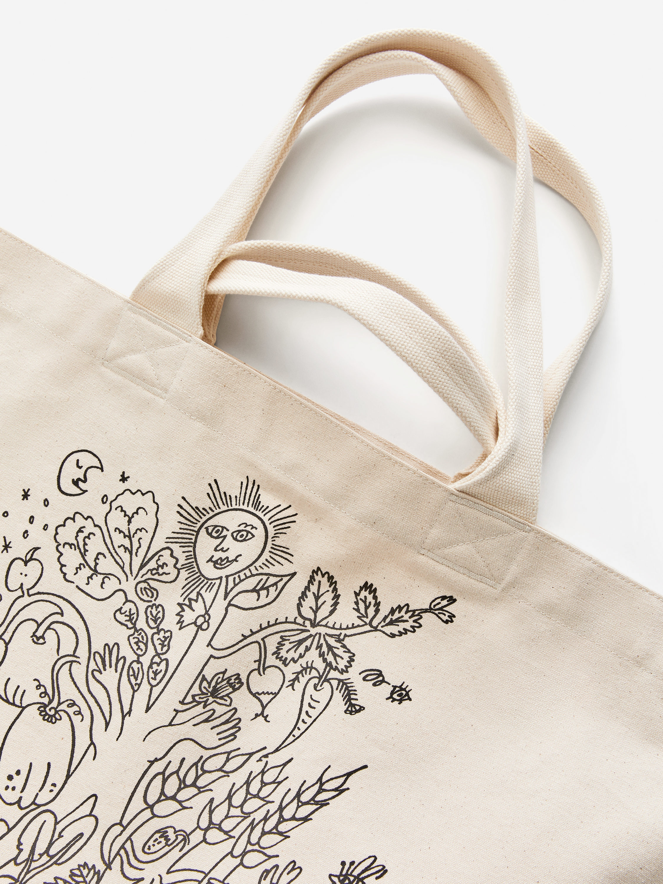 ARKET CAFÉ Canvas Tote - Off White/Black - Café - StillMedia/DescriptiveDetail - 1
