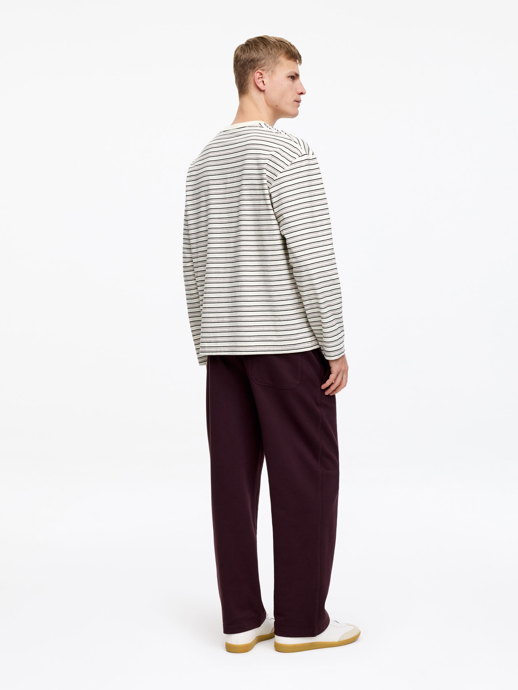 Relaxed Long-Sleeve T-Shirt - Off White/Black/Plum - Relaxed fit - Men - StillMedia/Lookbook - 5