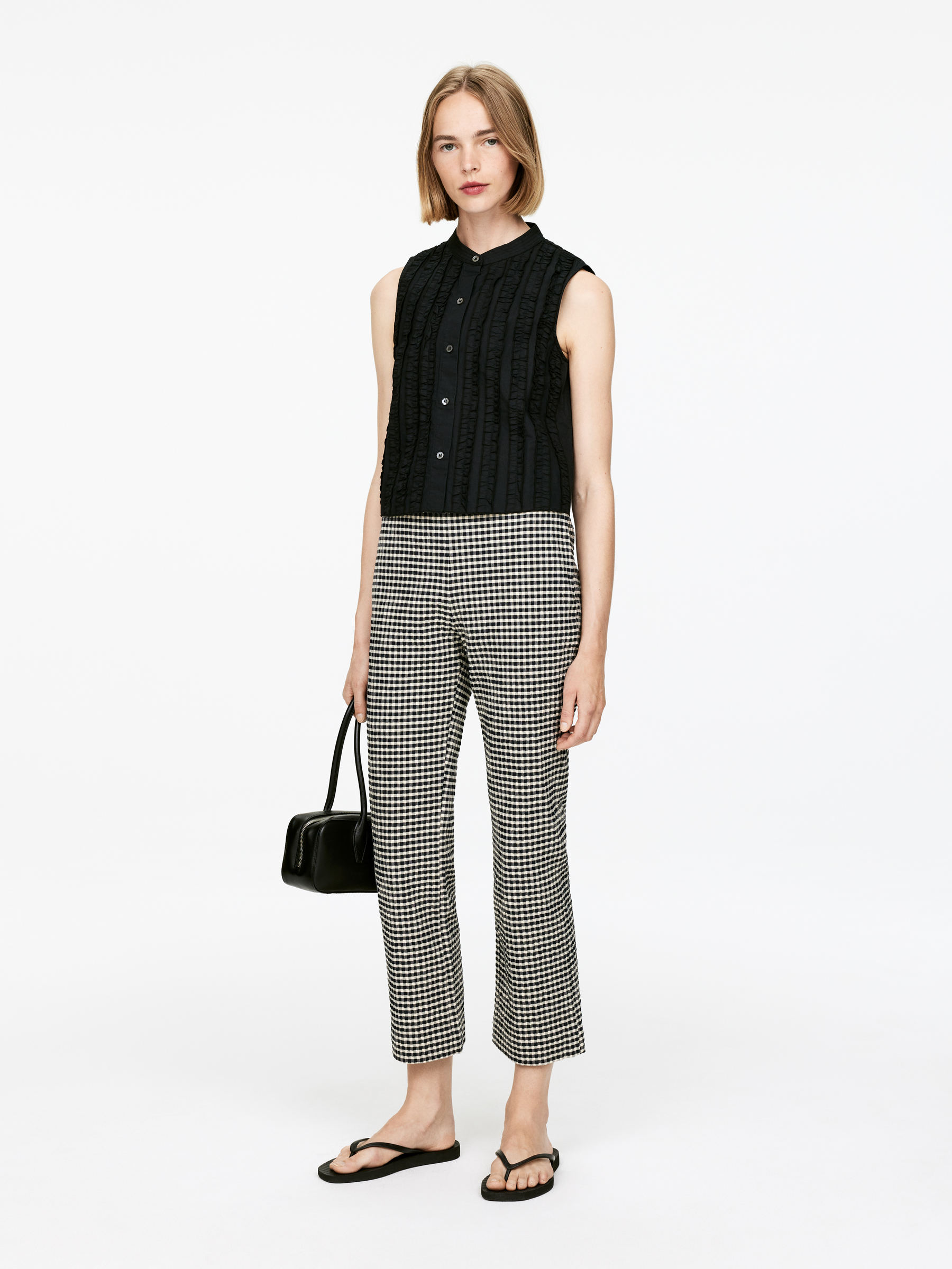 Frill Top - Black - Regular fit - Women - StillMedia/Lookbook - 3