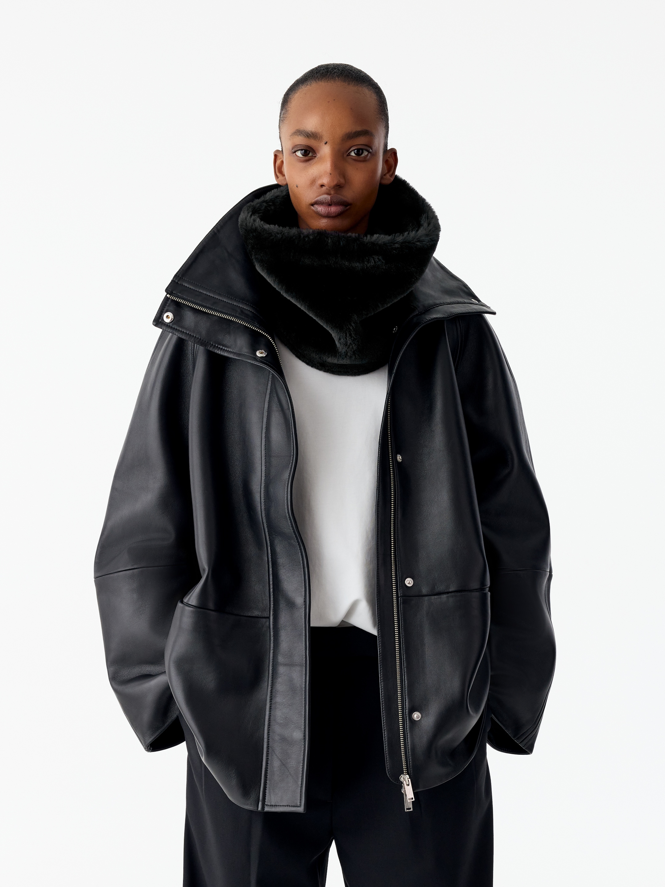 Cuello de borreguito - Negro - women - StillMedia/Lookbook - 2