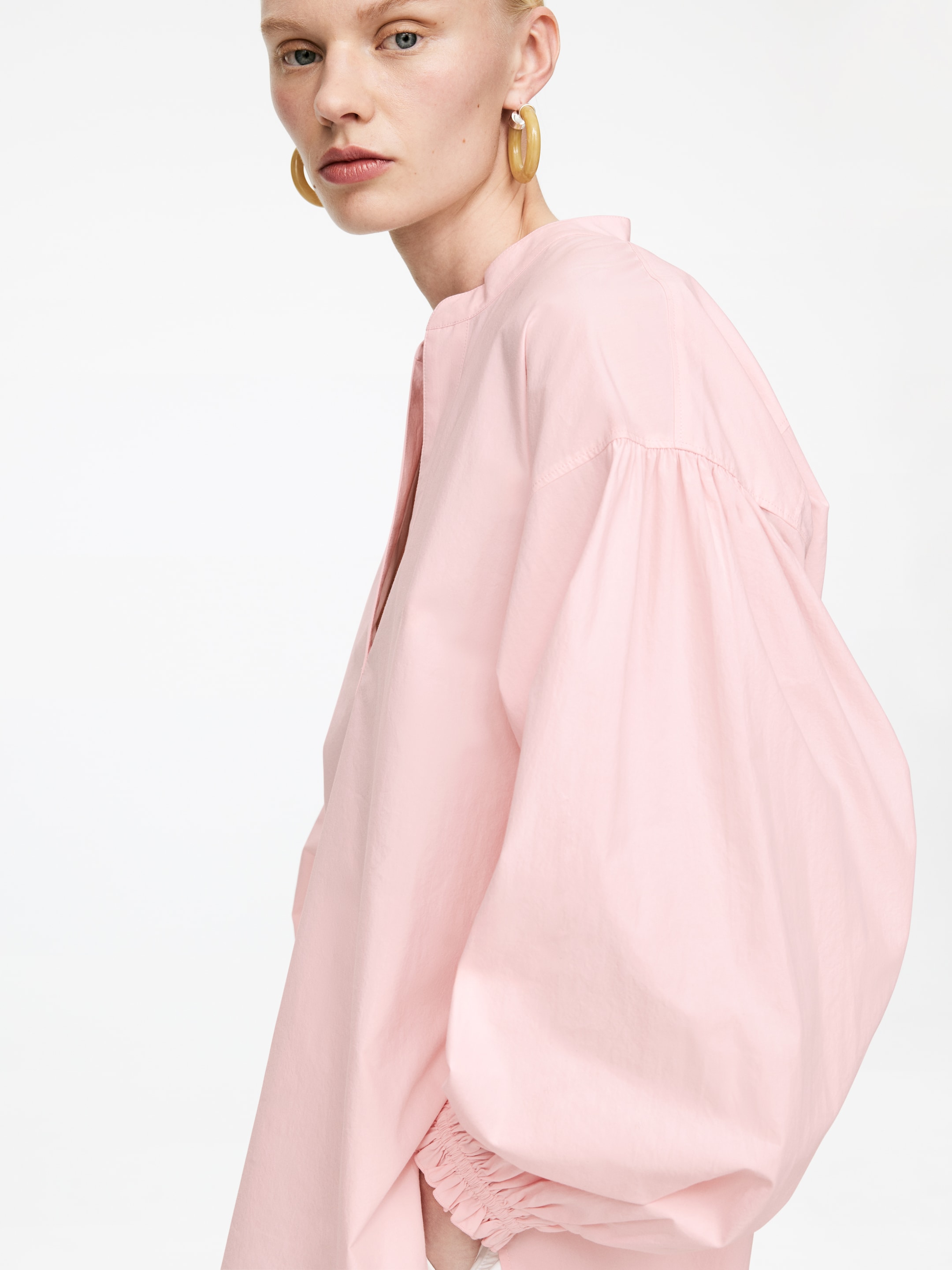 Ver imagen más grande: Blusa con mangas abullonadas - Rosa - MUJER | H&M ES 3