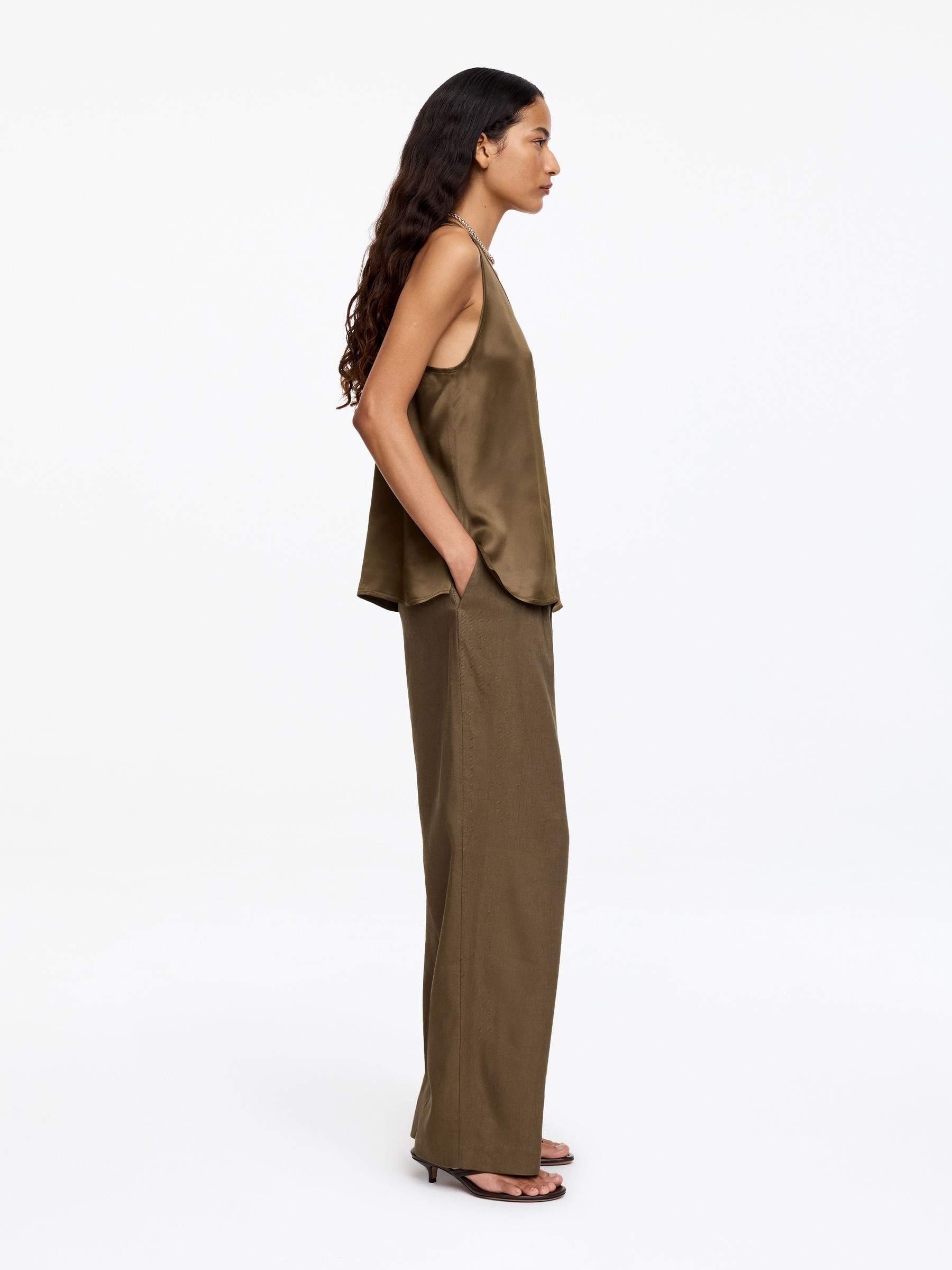 Sporty Satin Top - Brown - Regular fit - Women - StillMedia/Lookbook - 3