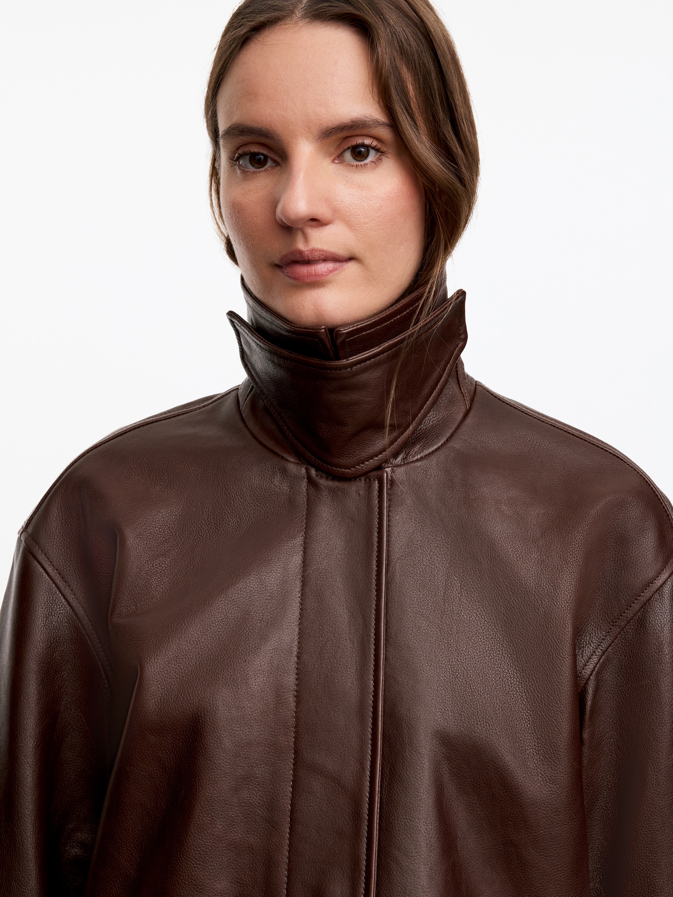 Giacca corta in pelle - Marrone scuro - Regular fit - women - StillMedia/Lookbook - 6