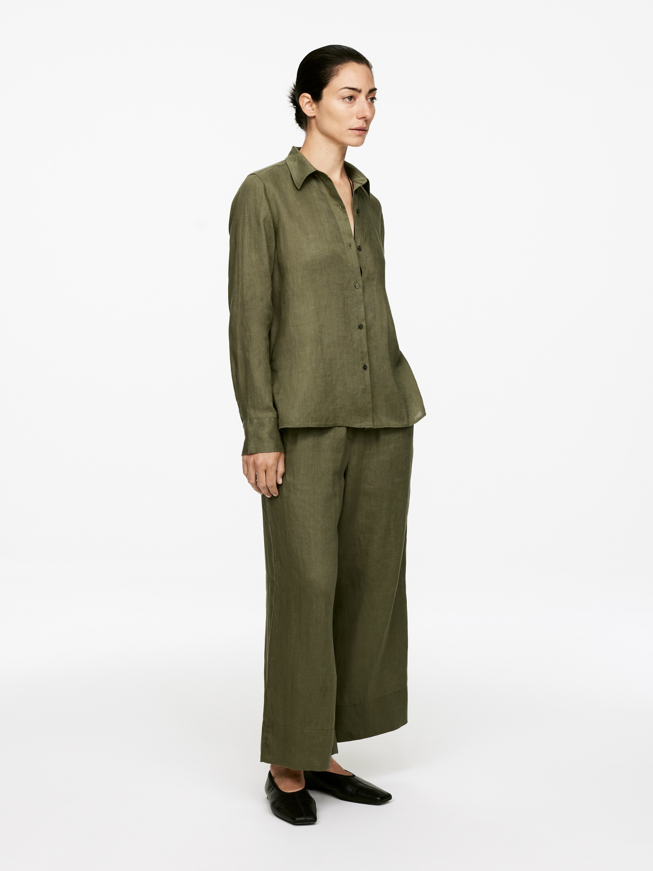 Zobrazit větší obrázek: Lněná košile - Khaki zelená - ŽENY | H&M CZ 2