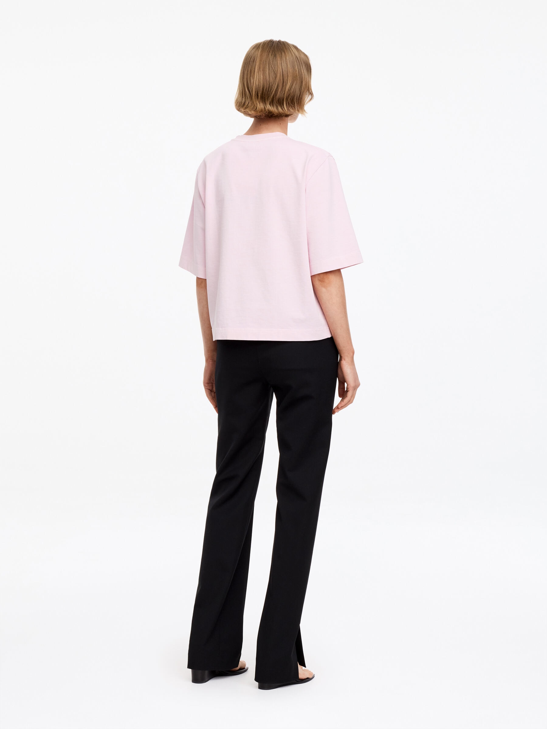 Signature Boxy T-Shirt - Pink - Relaxed fit - Women - StillMedia/Lookbook - 5