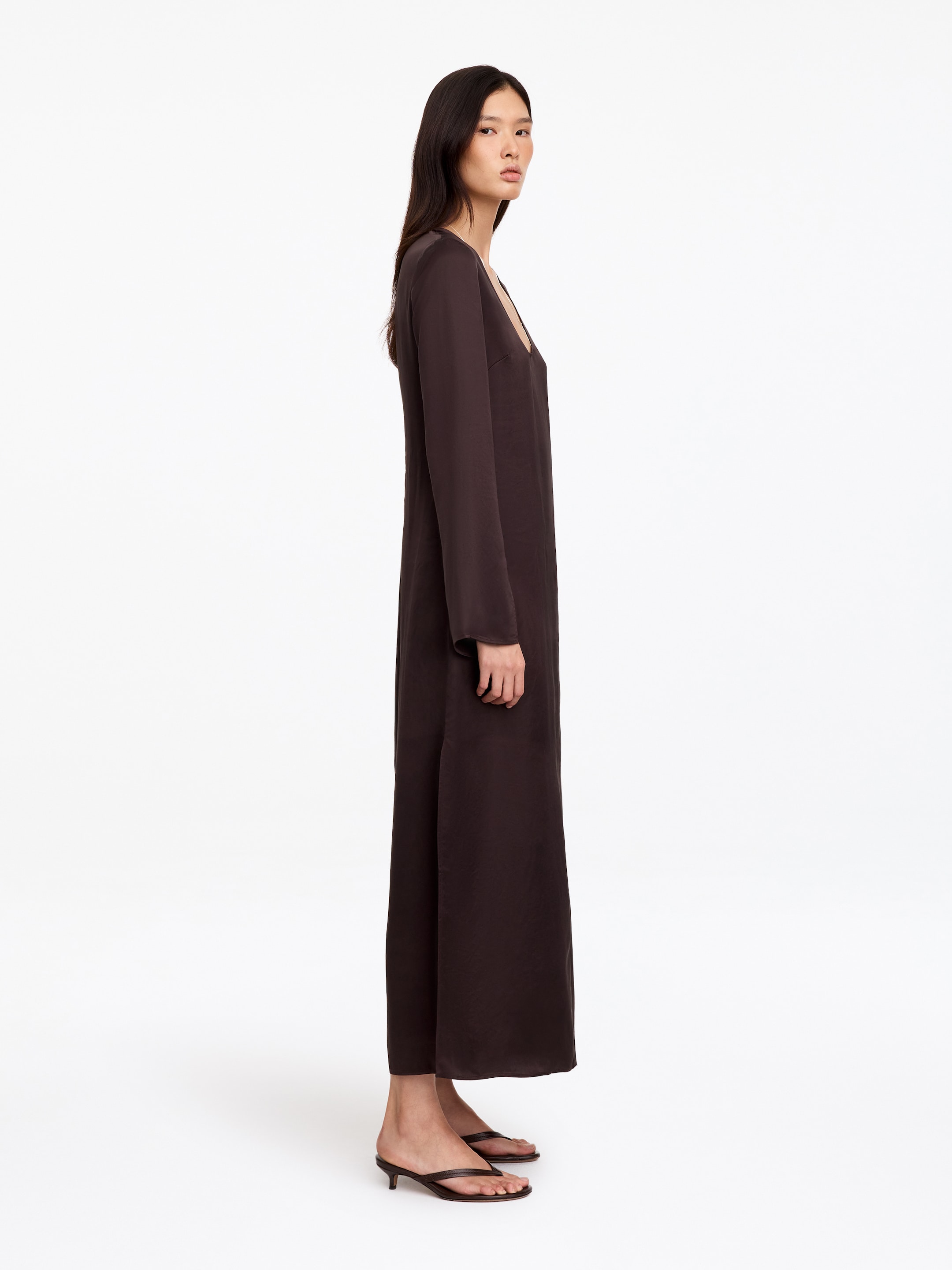 Scoop-Neck Satin Dress - Brown - Slim fit - women - StillMedia/Lookbook - 9