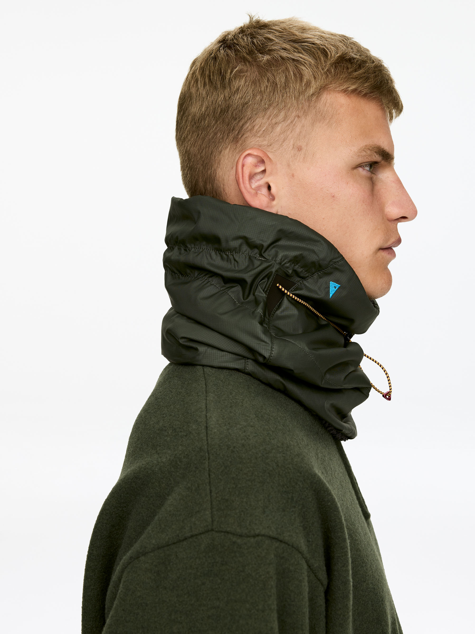 Halswärmer Viglaf von Klättermusen - Grün - Herren - StillMedia/Lookbook - 3