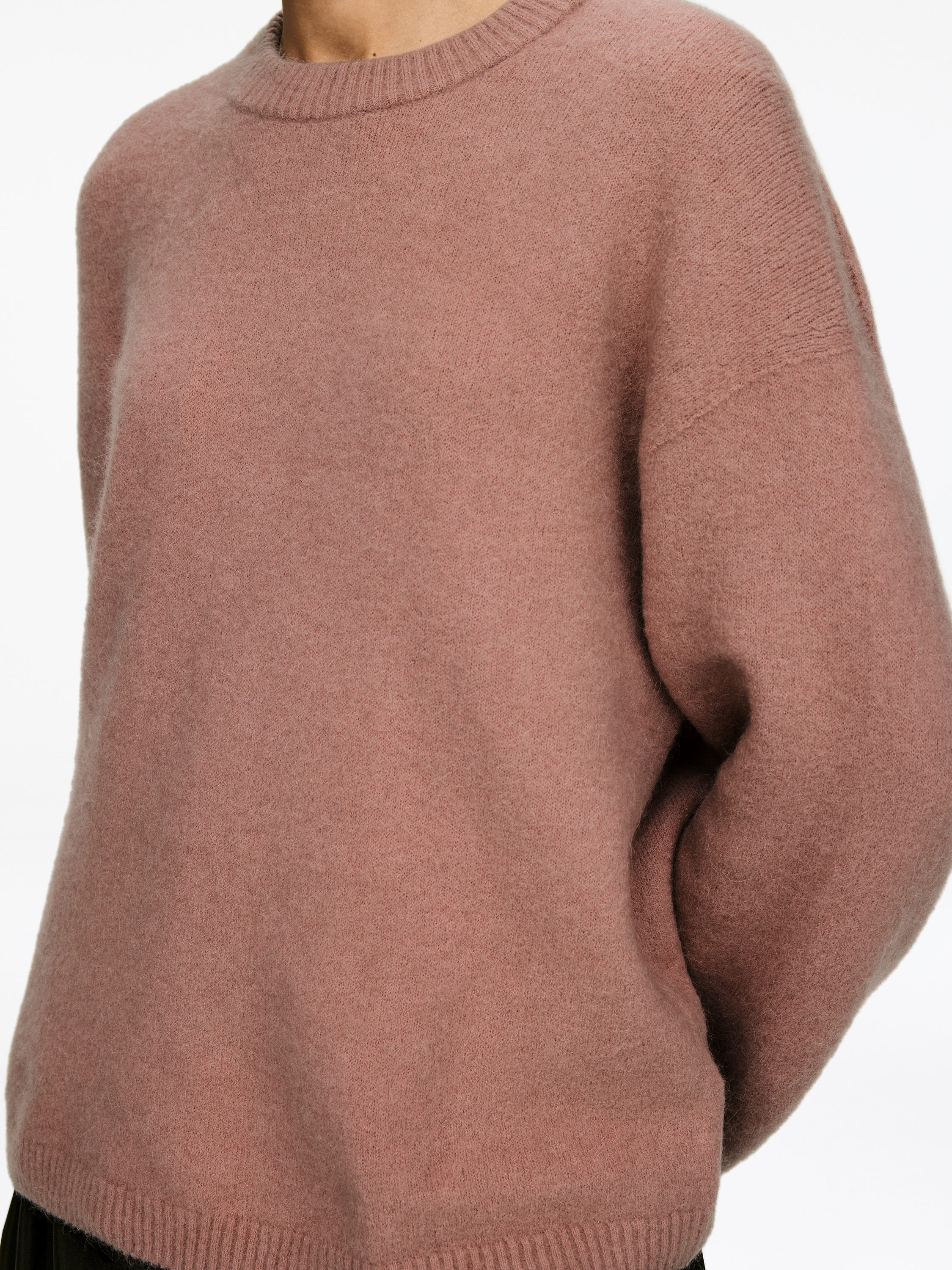 Alpaca-Wool Blend Jumper - Dusty Pink - Oversized - Women - StillMedia/Lookbook - 4
