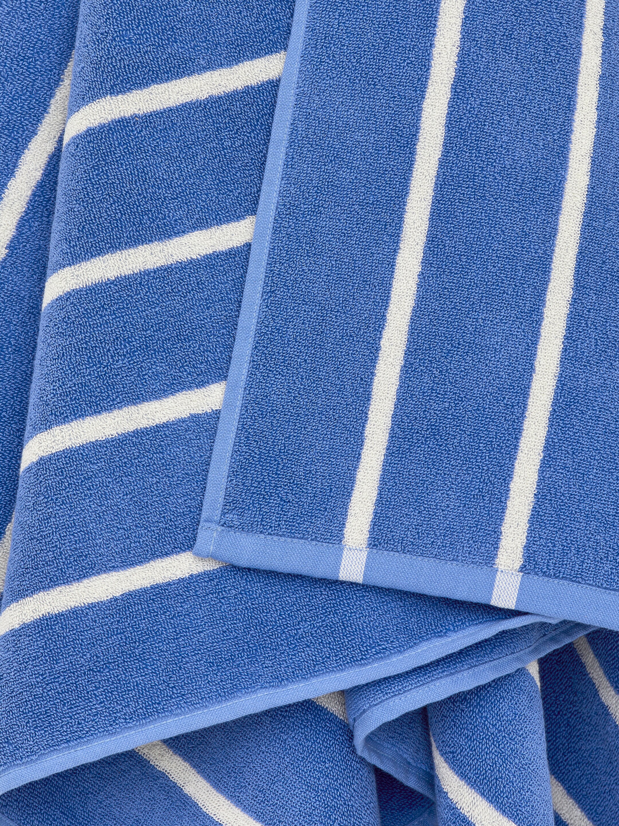 Visa större bild: Badhandduk 80 x 165 cm - Blå/vit - Home All | H&M SE 2