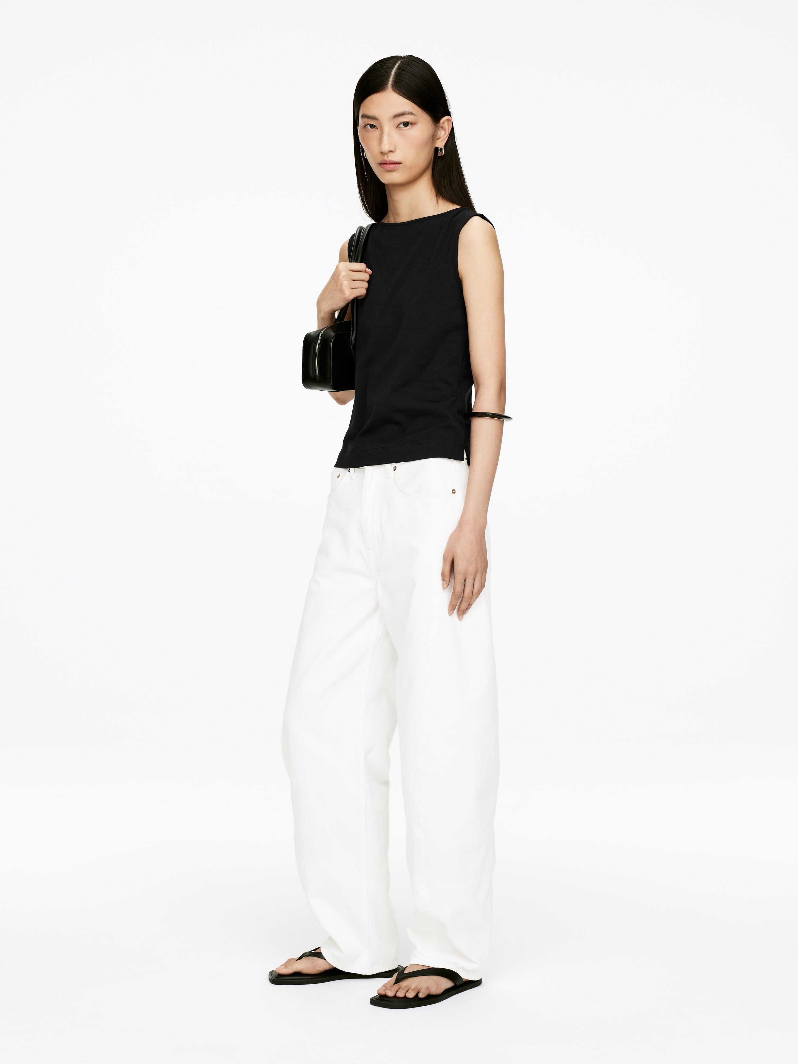 Boat Neck Tank Top - Black - Slim fit - Women - StillMedia/Lookbook - 5
