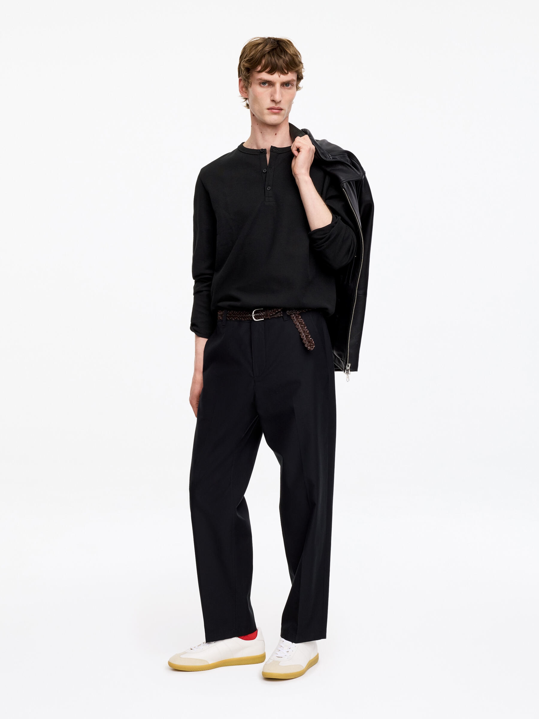 Fitted Henley Shirt - Black - Regular fit - Men - StillMedia/Lookbook - 4