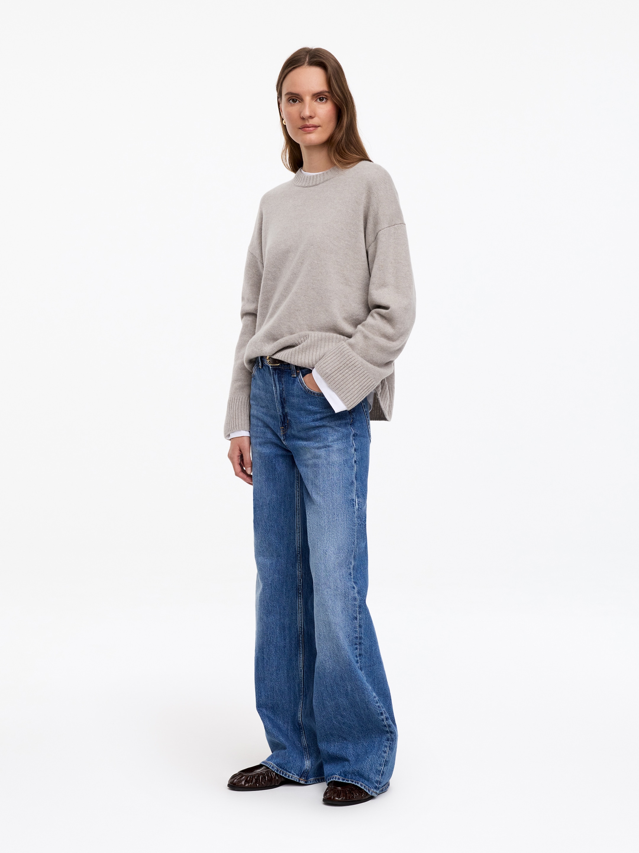Sweter oversize z czystego kaszmiru​ - Jasnobrązowy - Fason swobodny - Women - StillMedia/Lookbook - 9