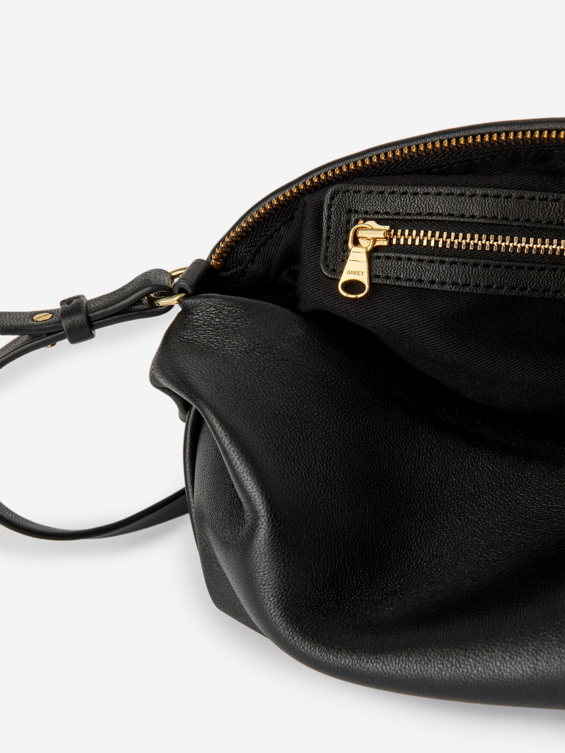 Leather Crossbody Bag – Black – Women – ARKET NL