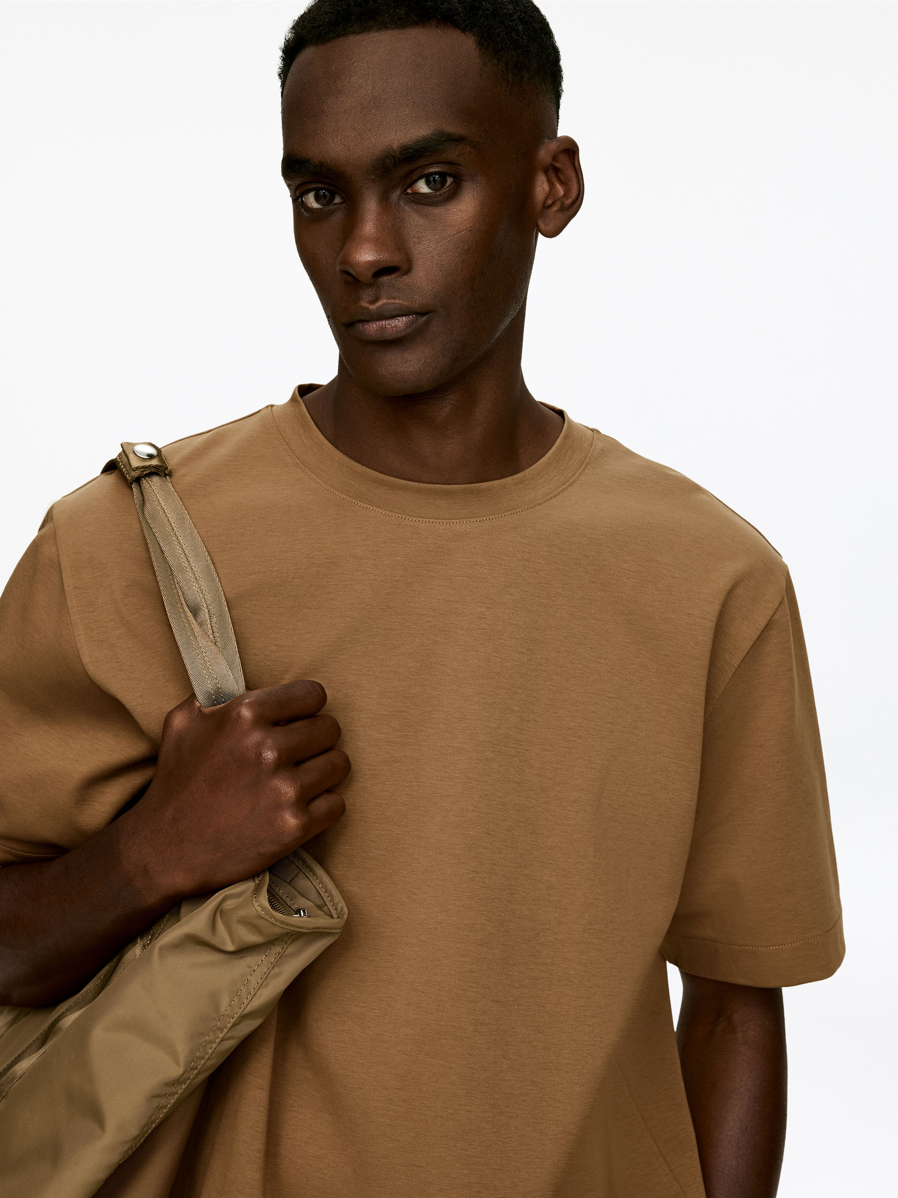 Interlock T-shirt - Brown - Loose fit - Men - StillMedia/Lookbook - 3