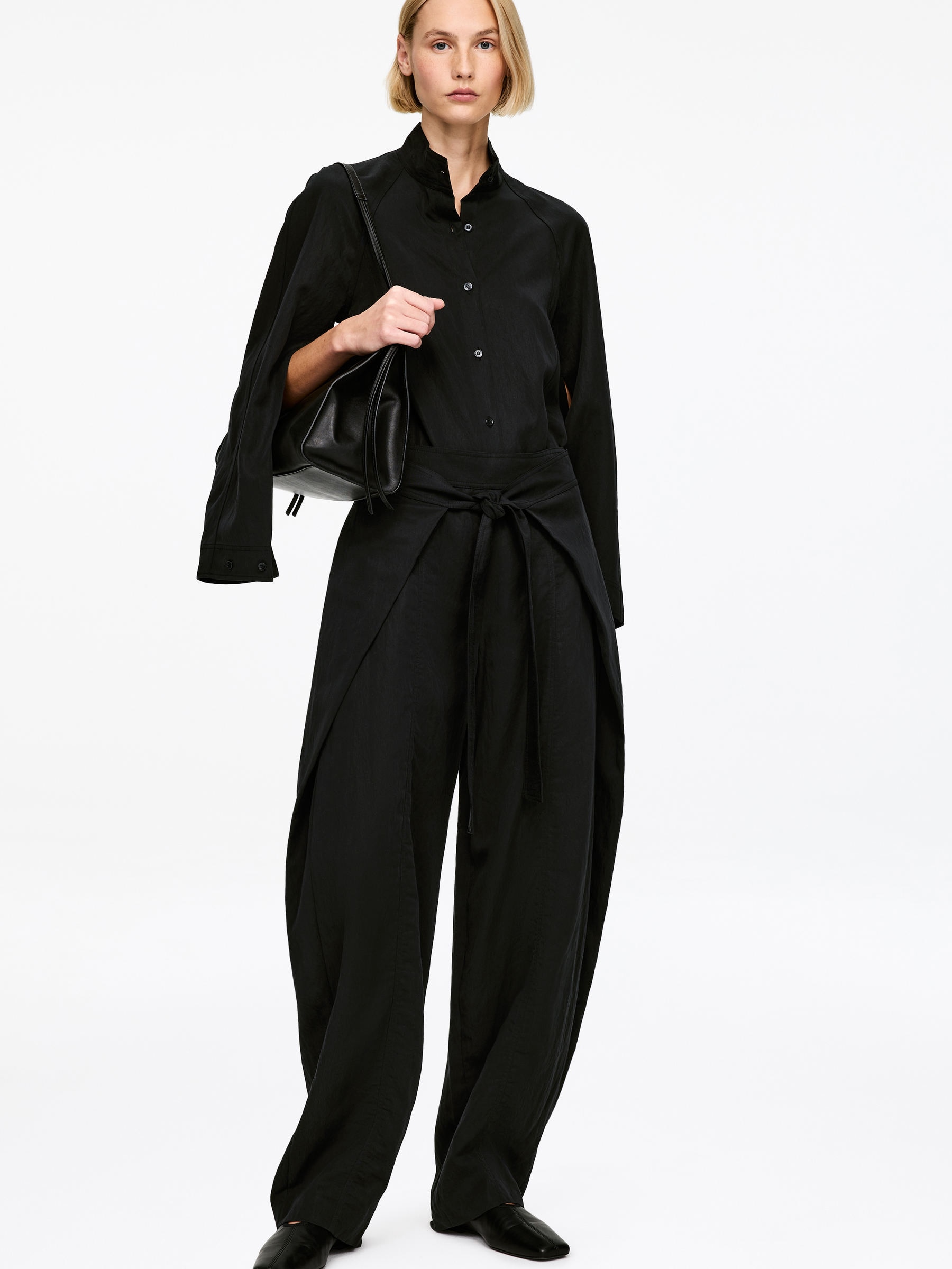 Pantalon tailleur portefeuille - Noir - Relaxed fit - Femme - StillMedia/Lookbook - 4