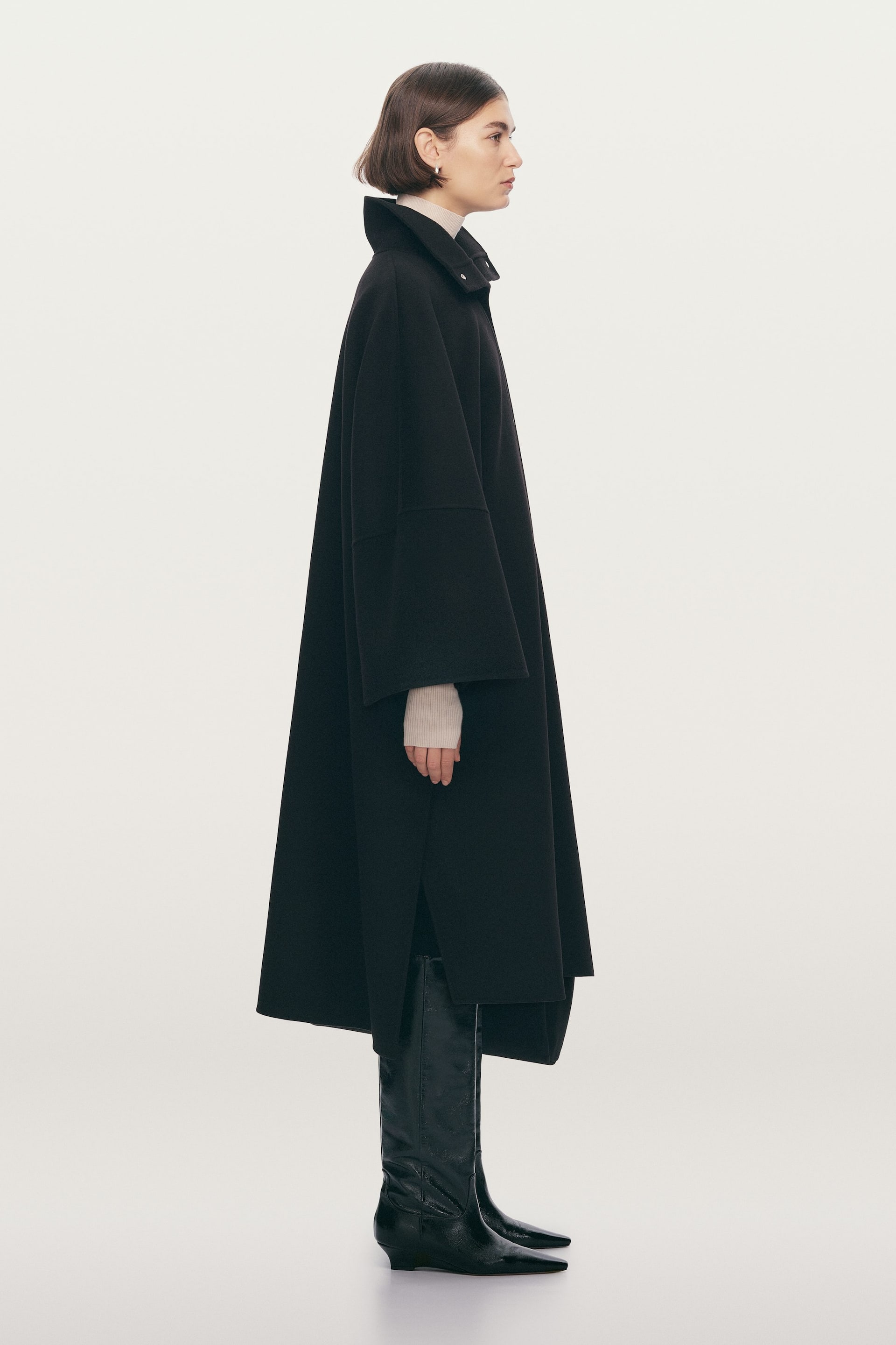 Größeres Bild ansehen: Doubleface-Cape aus Wollmischung - Schwarz - Ladies | H&M DE 1