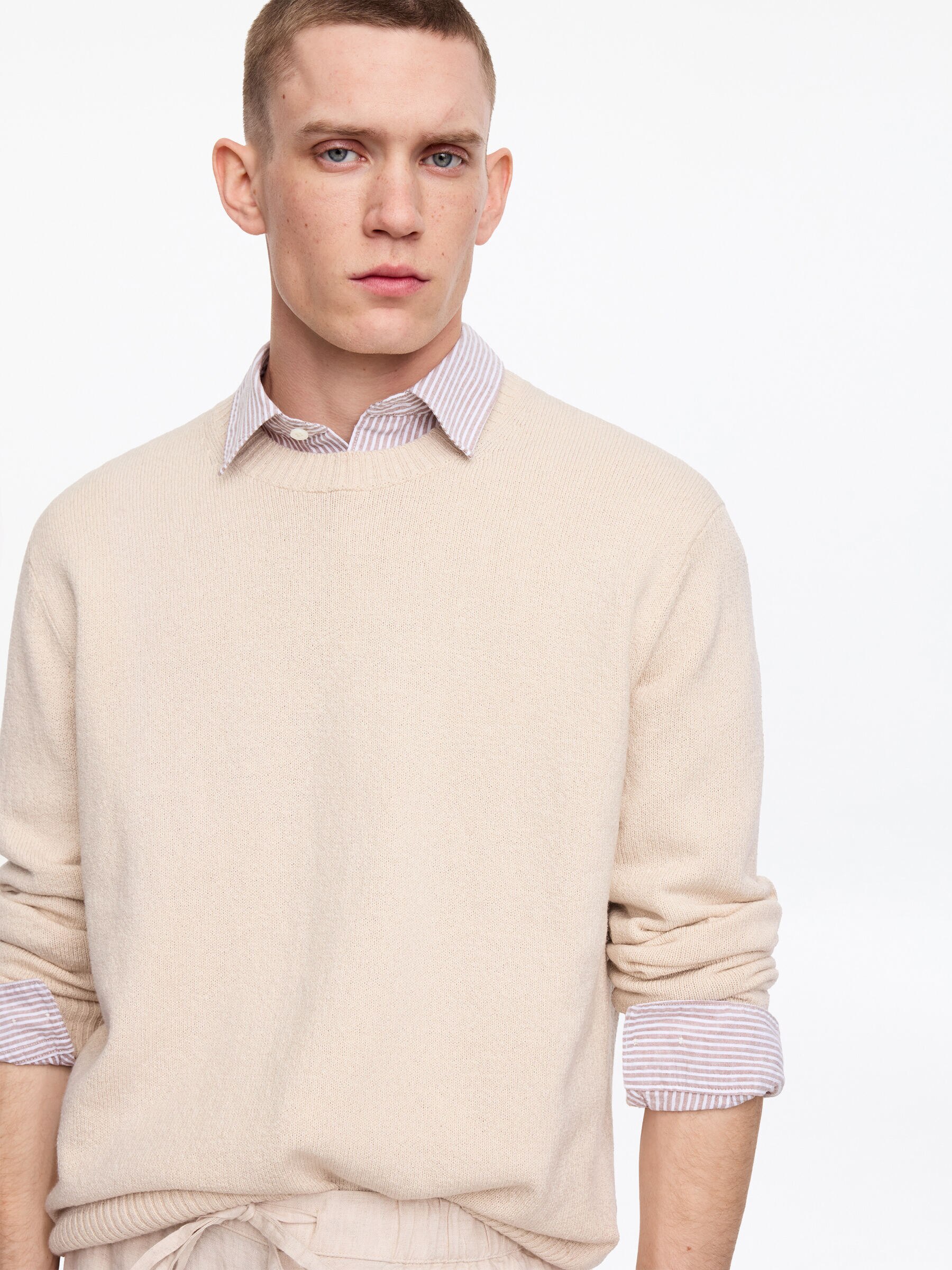 Pull en laine et coton - Blanc cassé - Regular fit - Homme - StillMedia/Lookbook - 7
