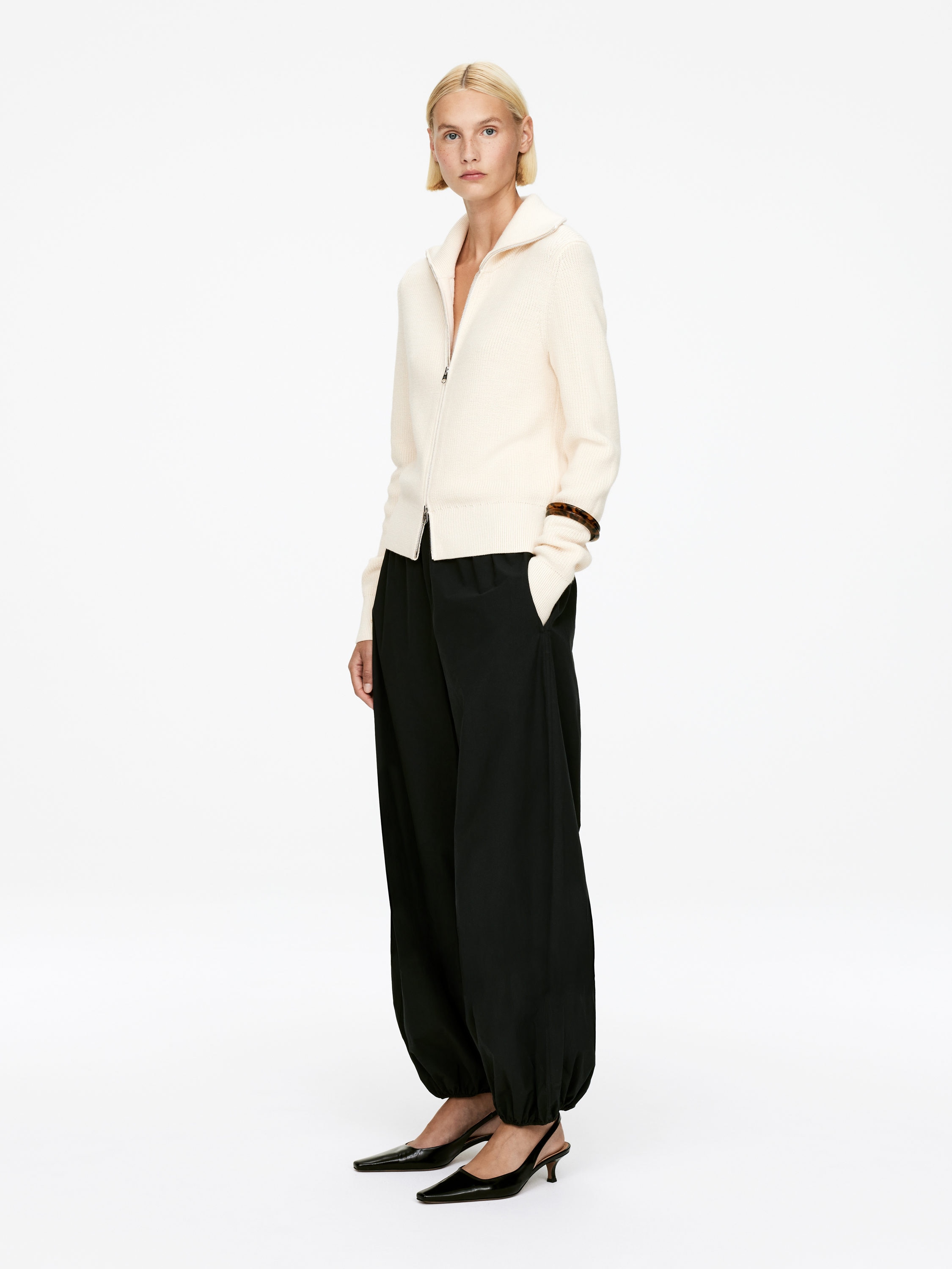 Wool-Cotton Zip Cardigan - Off White - Regular fit - Women - StillMedia/Lookbook - 4