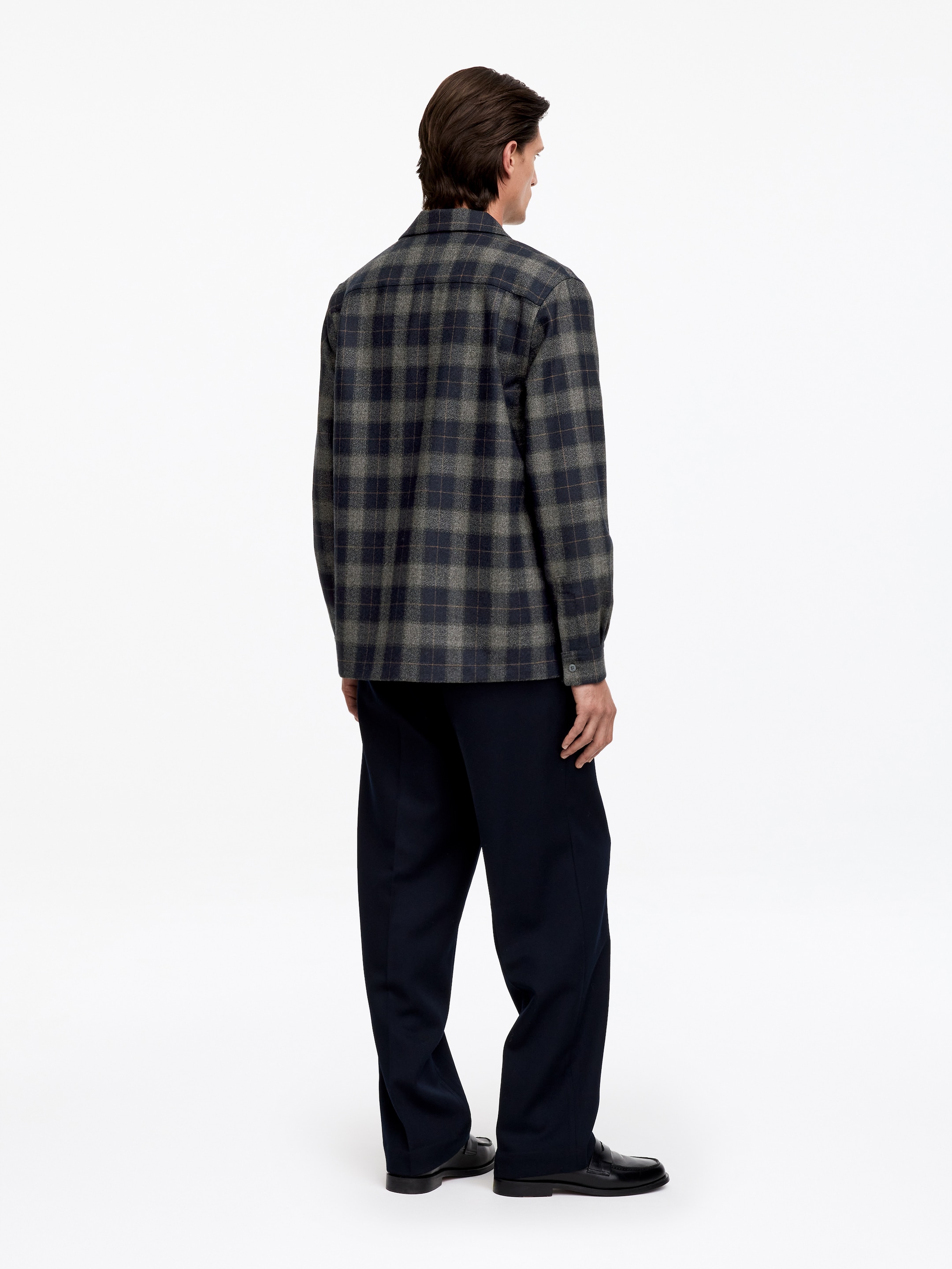 Wollhemd mit Karomuster - Karos/dunkles Marineblau - Relaxed Fit - men - StillMedia/Lookbook - 4