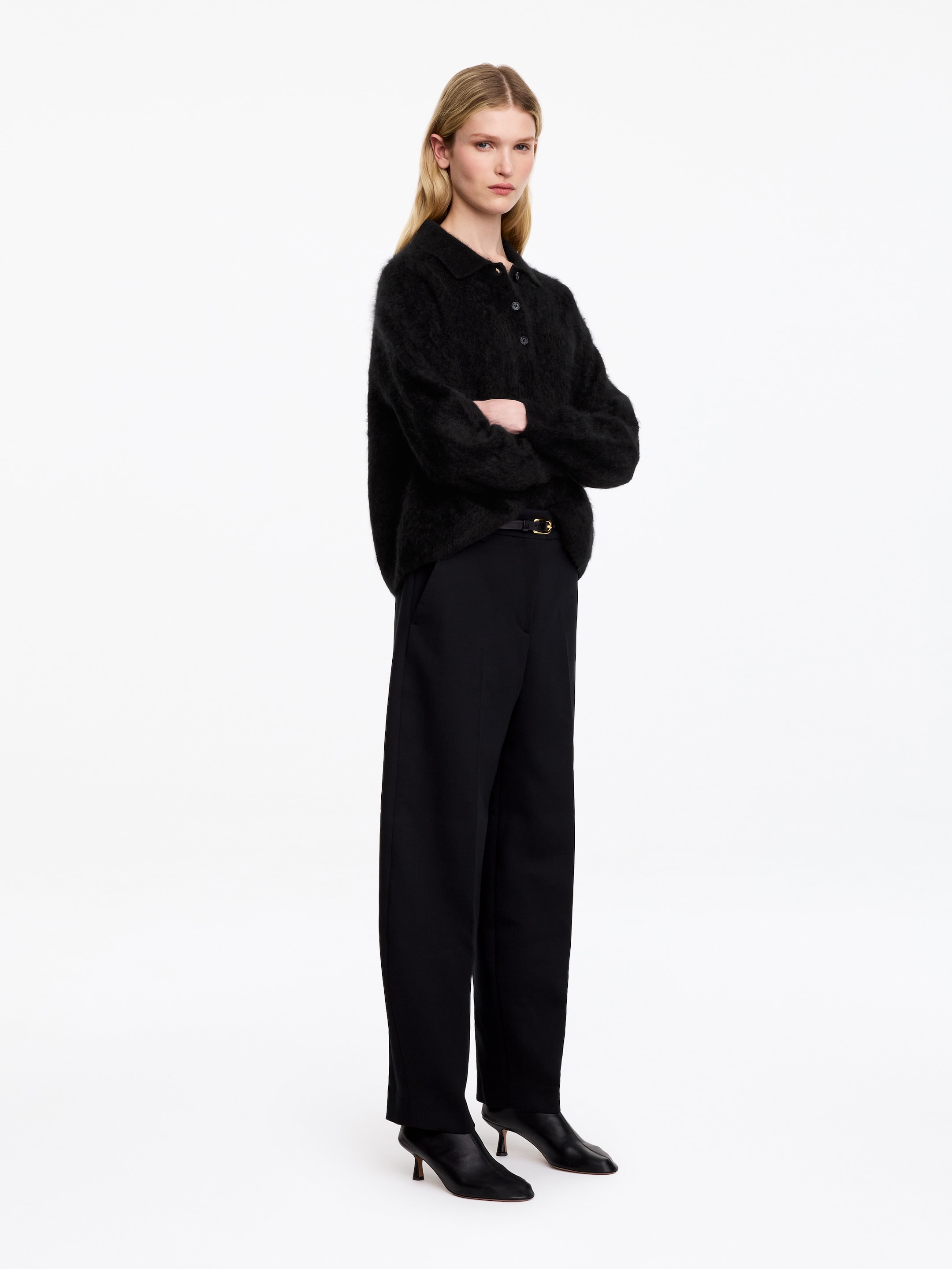 Cashmere Polo Jumper - Black - Loose fit - women - StillMedia/Lookbook - 5