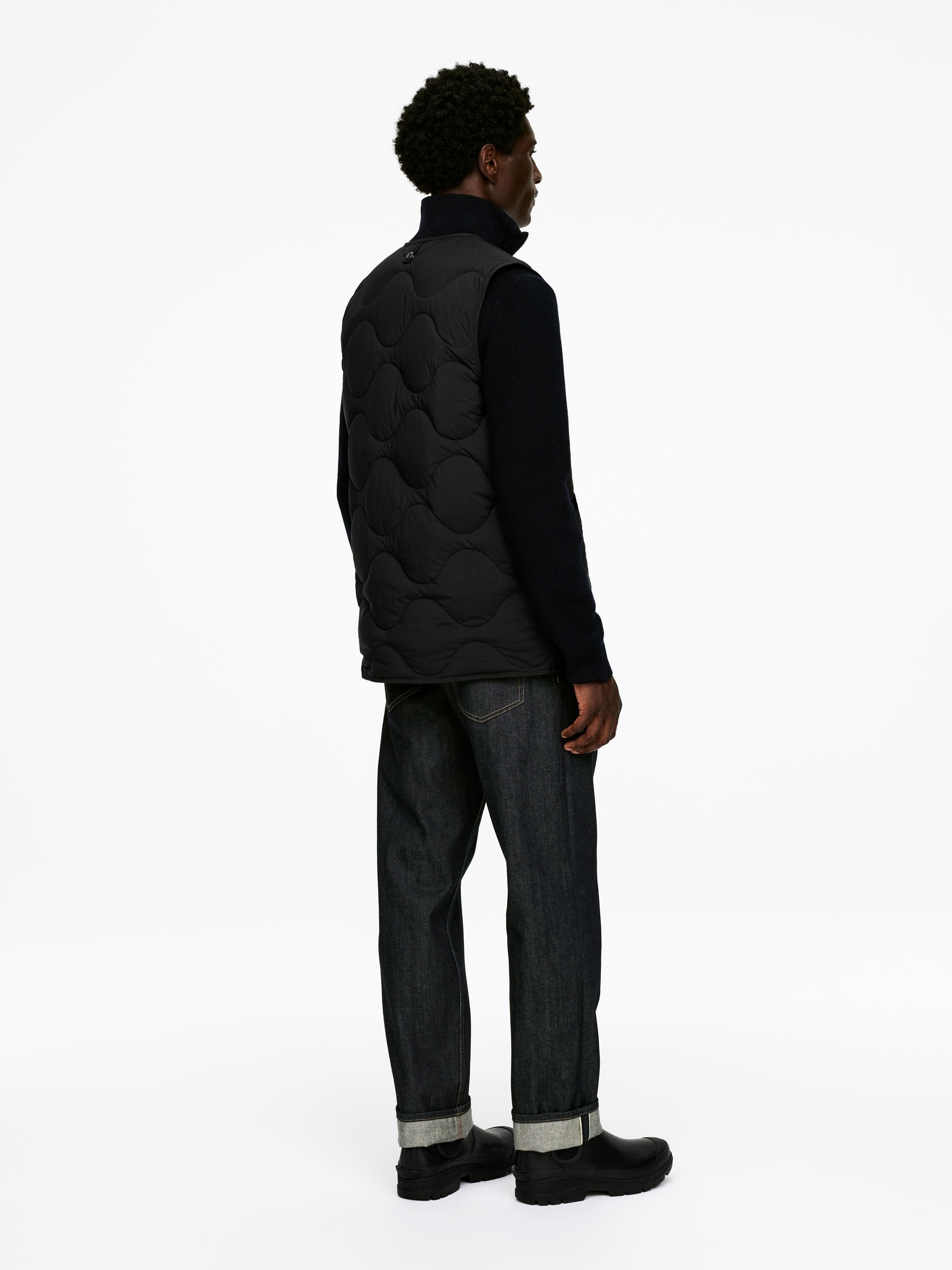 ARKET und Barbour Steppweste - Schwarz - Regular Fit - Herren - StillMedia/Lookbook - 6