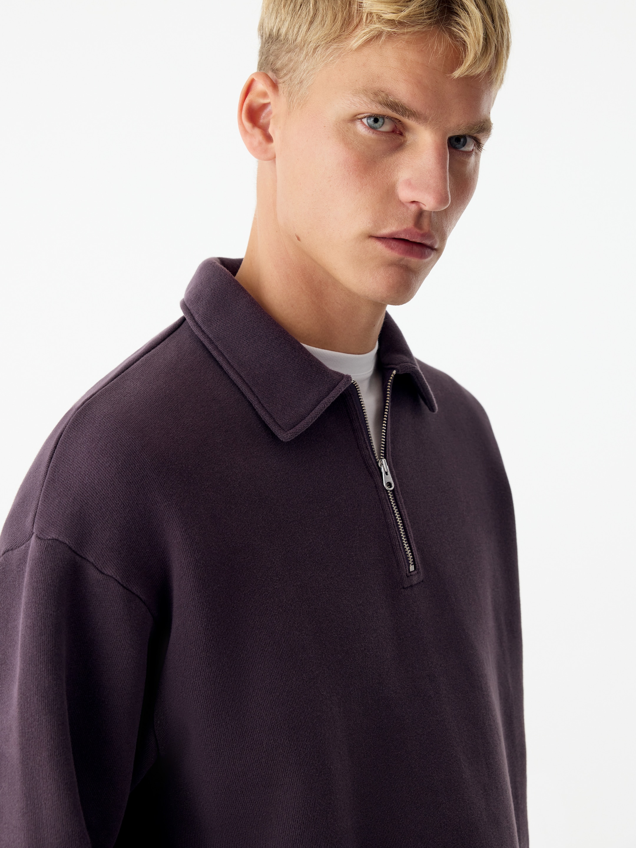 Sweatshirt aus Baumwolle mit kurzem Reißverschluss - Lila - Regular Fit - men - StillMedia/Lookbook - 3