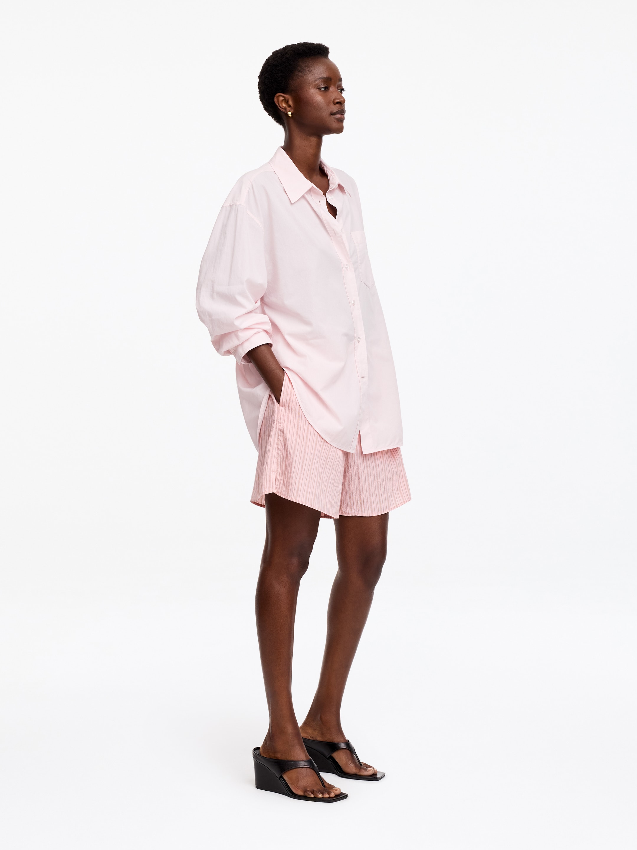 Relaxed Shorts - Pink/Striped - Relaxed fit - Women - StillMedia/Lookbook - 5