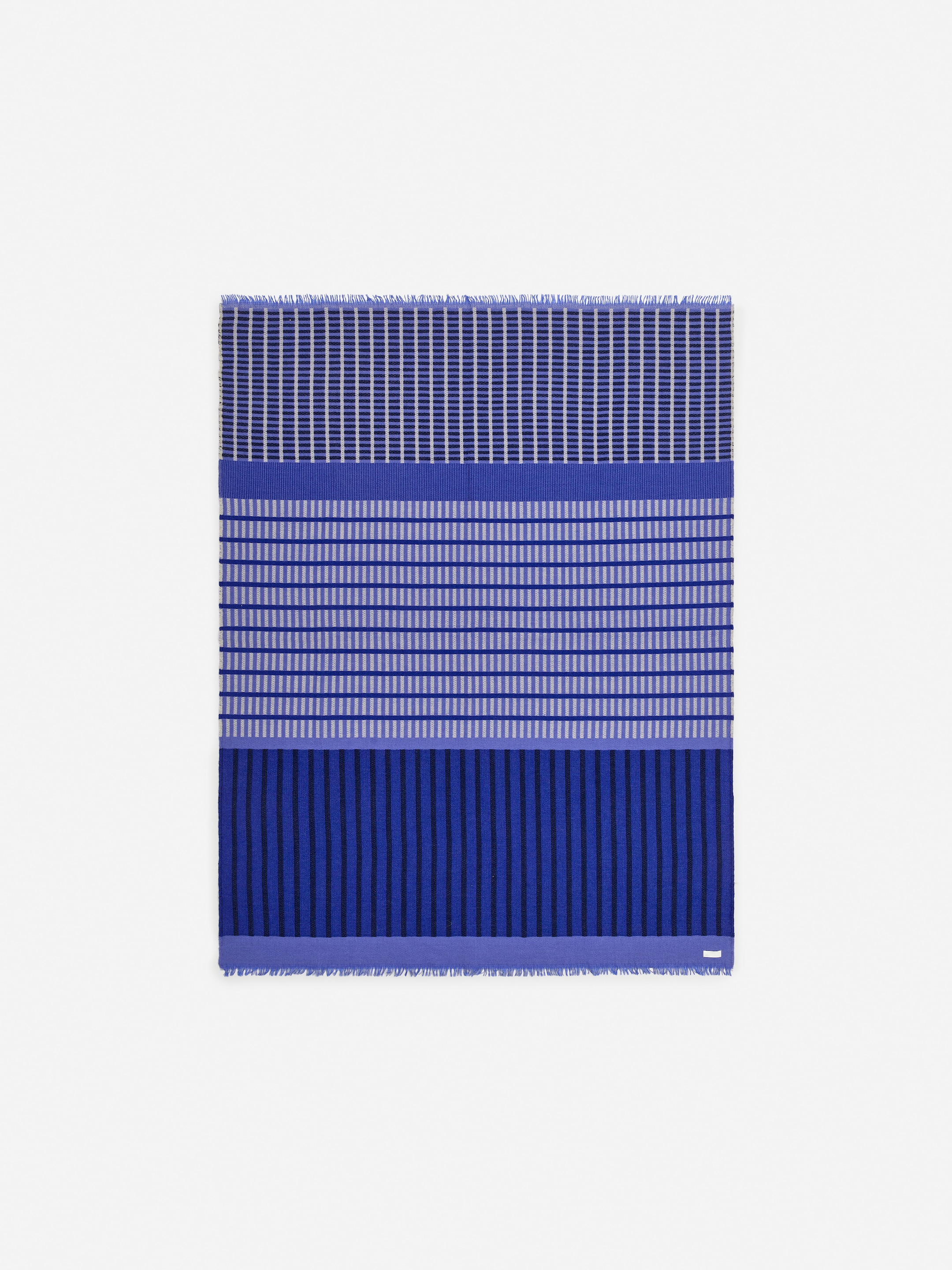 Wool Blanket - Blue - Homeware - StillMedia/DescriptiveStillLife - 2