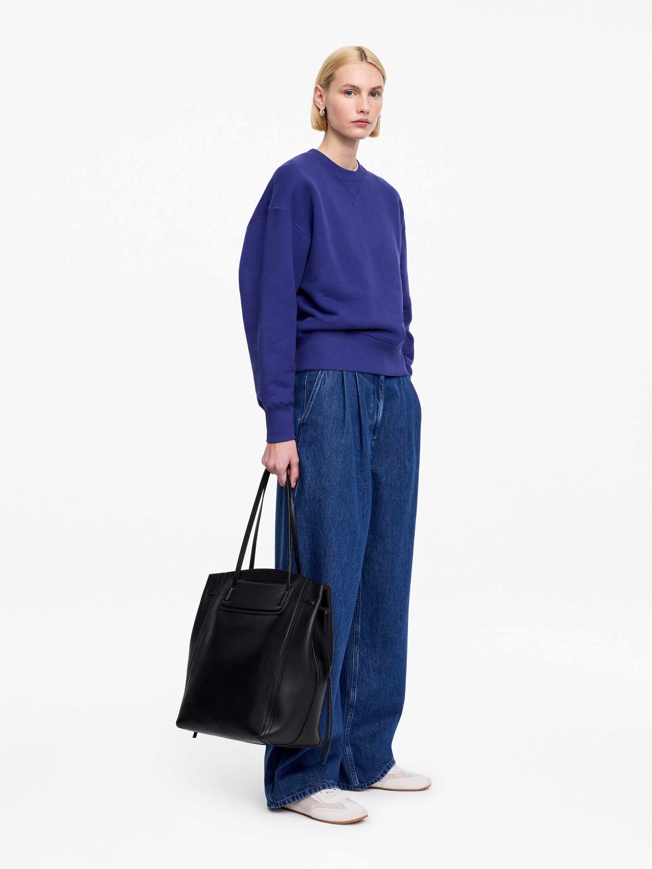 Relaxed Terry Sweatshirt - Blue - Relaxed fit - Women - StillMedia/Lookbook - 3