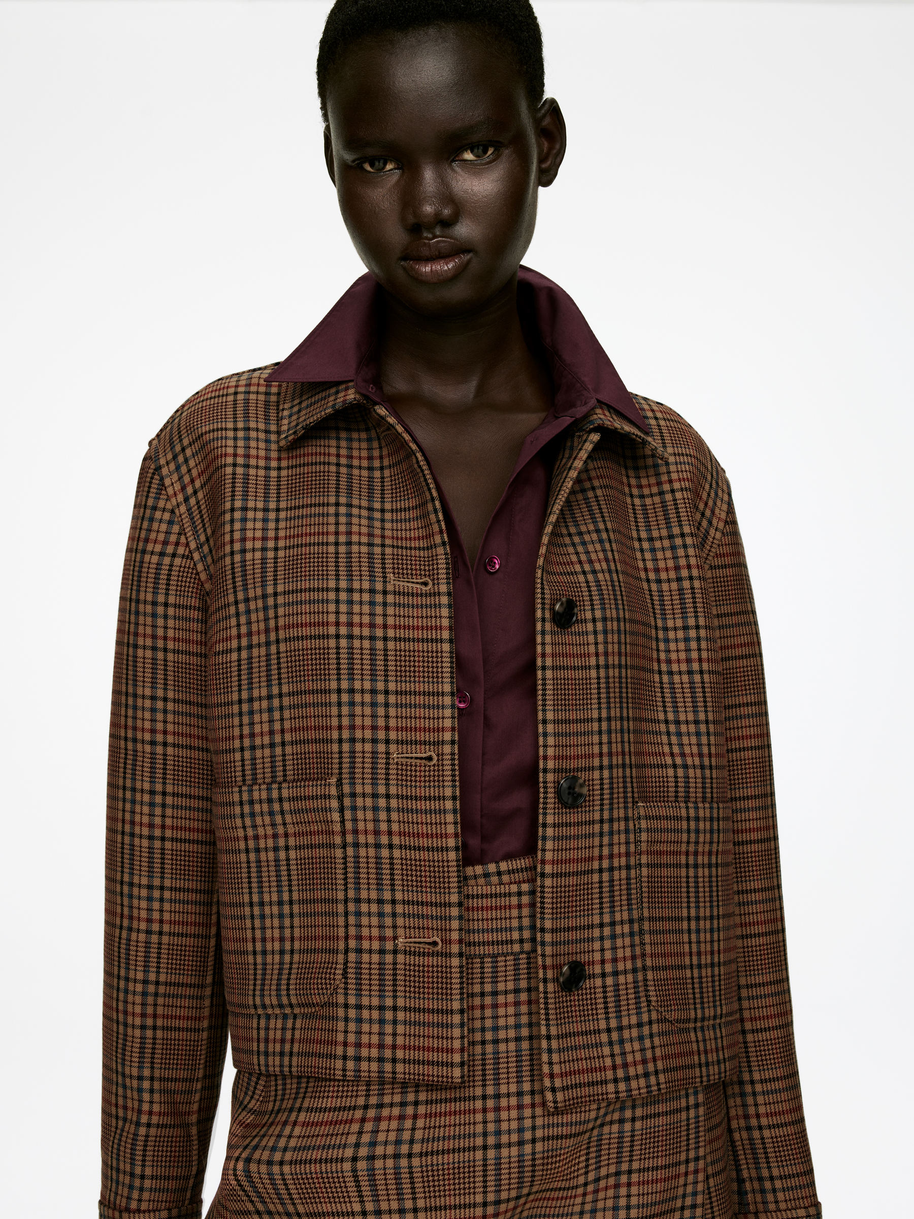 Check Overshirt - Dark Beige/Checkered - Regular fit - Women - StillMedia/Lookbook - 6