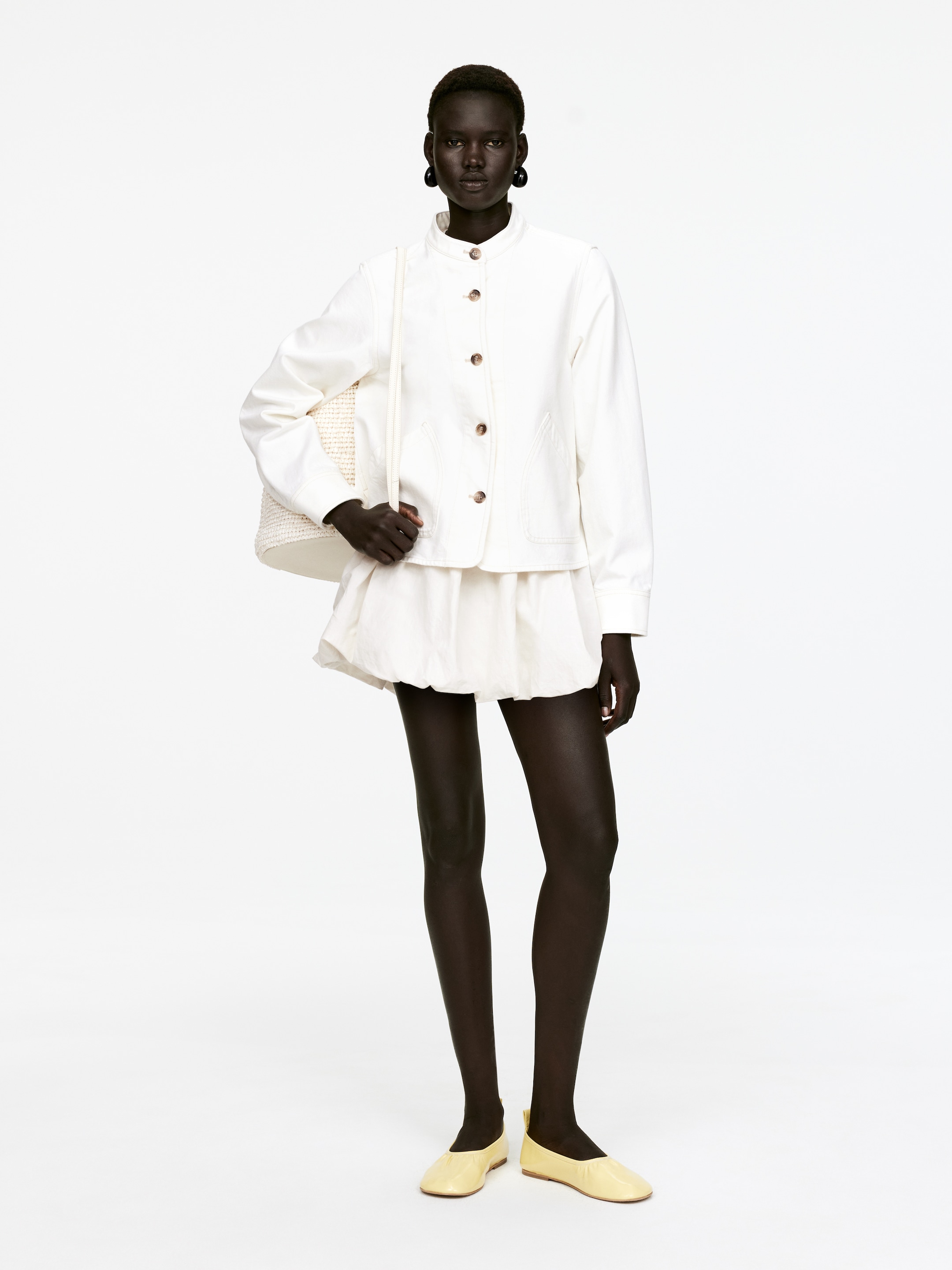 Zobrazit větší obrázek: Denimová overshirt - Off White - ŽENY | H&M CZ 1
