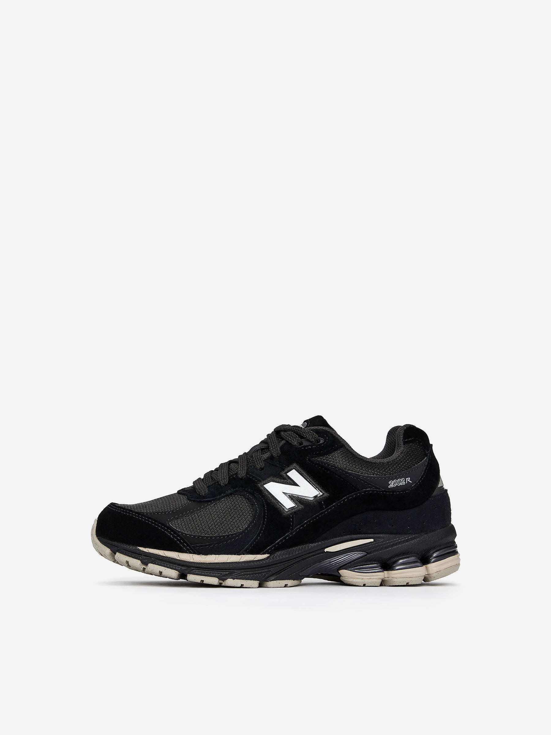 New Balance 2002R Trainers - Black - Women - StillMedia/DescriptiveStillLife - 4