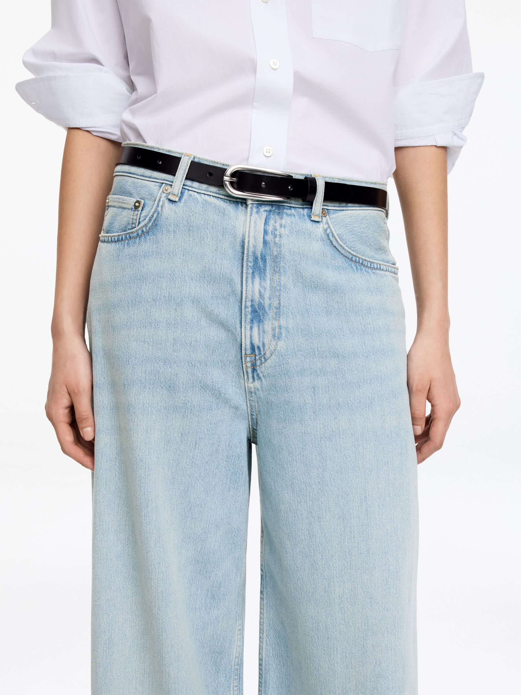 CEDAR Oversized Wide Jeans - Light Blue - Oversized - Women - StillMedia/Lookbook - 6