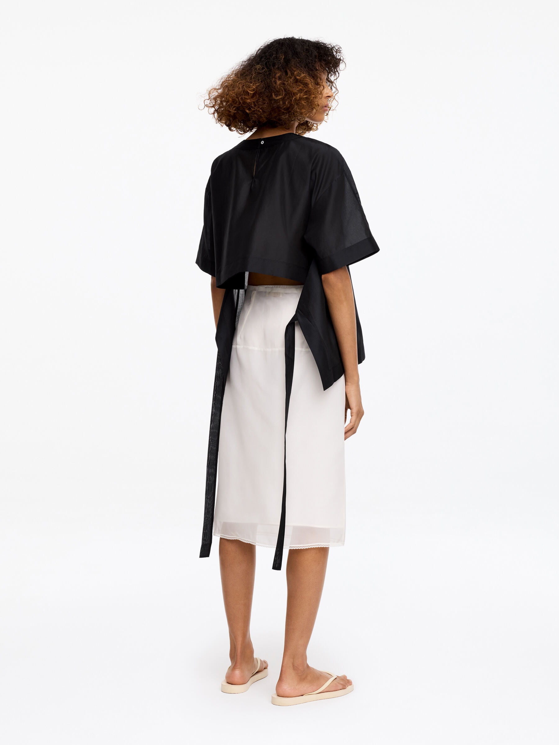 ARKET and Laila Gohar Tie-Back Top - Dark Navy - Regular fit - Women - StillMedia/Lookbook - 7