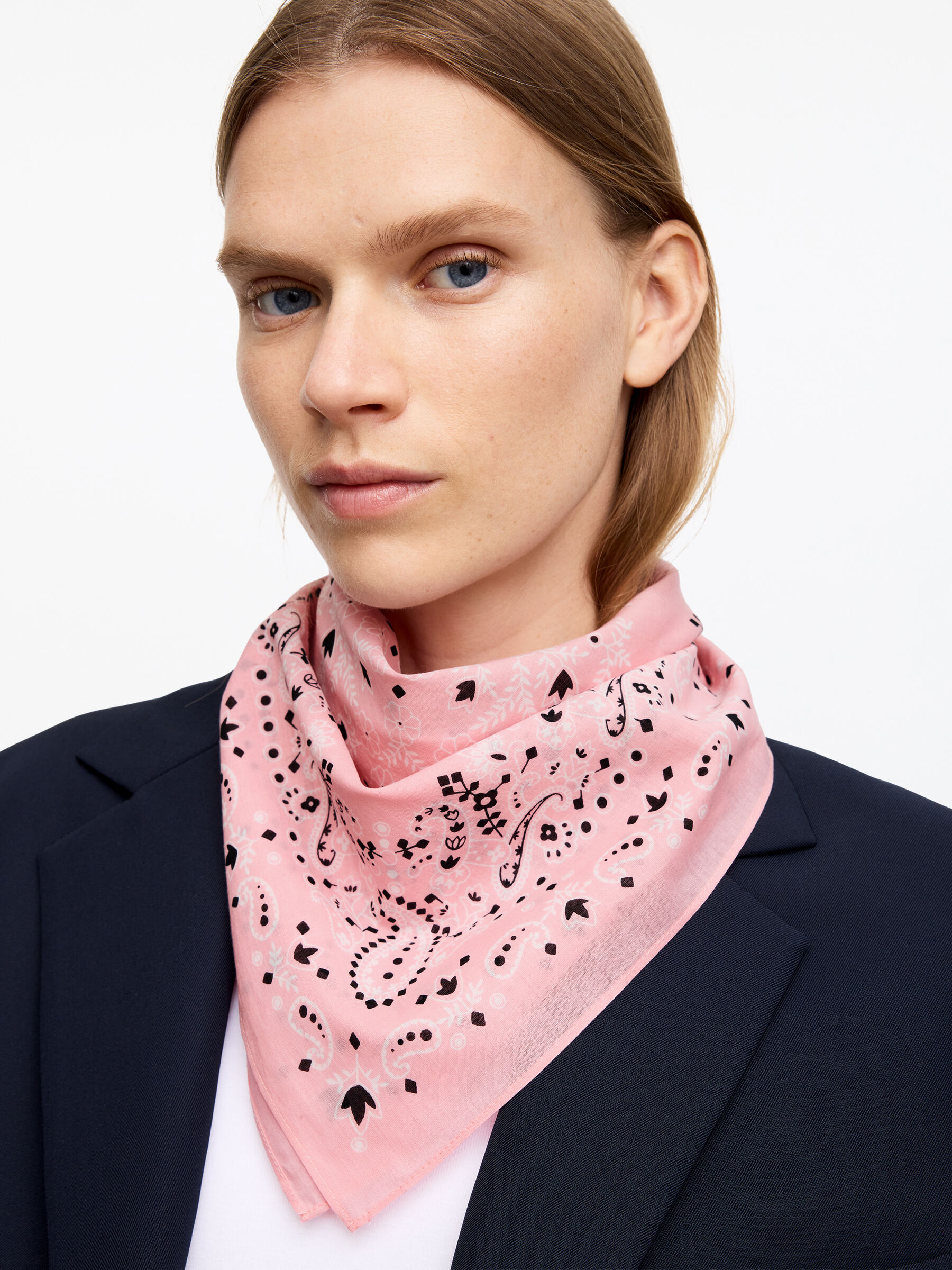 Cotton Scarf - Pink - Women - StillMedia/Lookbook - 6