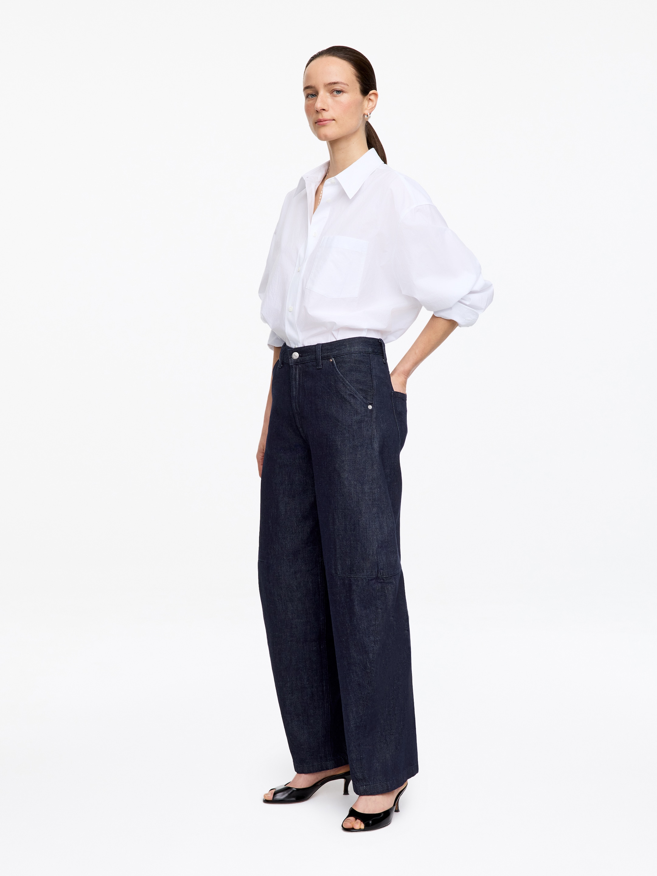 PINE Relaxed Barrel Jeans - Dark Blue - Relaxed fit - Women - StillMedia/Lookbook - 11